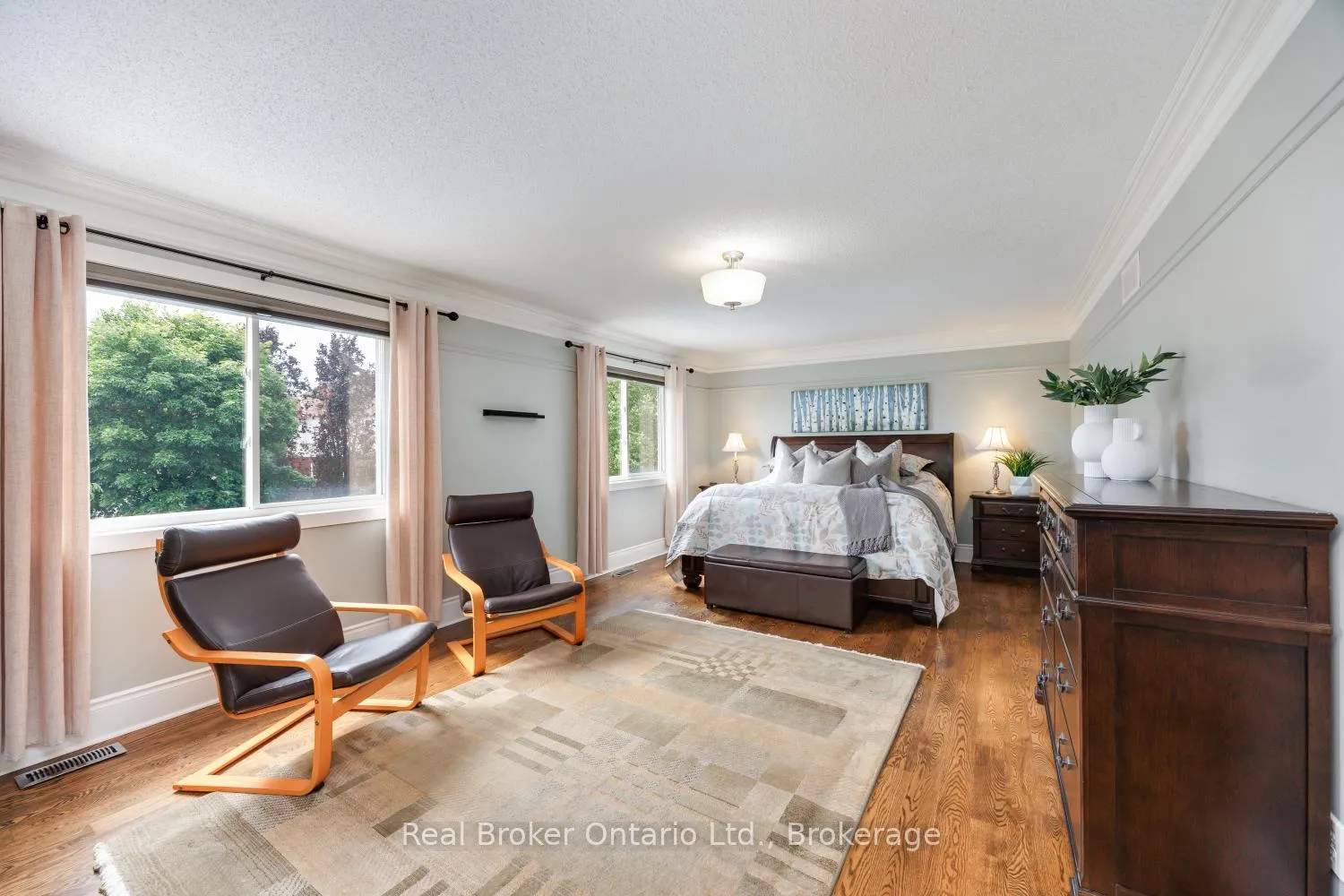 Photo 25 of 52 Brough Court, Clarington, Bowmanville — HOMEH