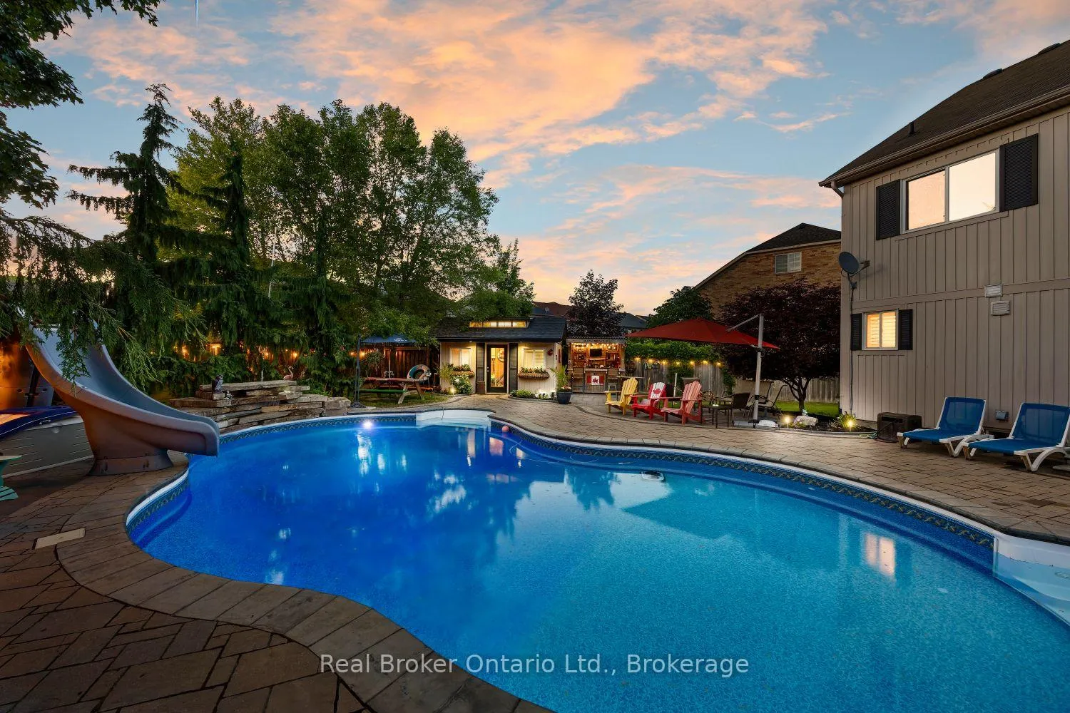 Photo 35 of 52 Brough Court, Clarington, Bowmanville — HOMEH