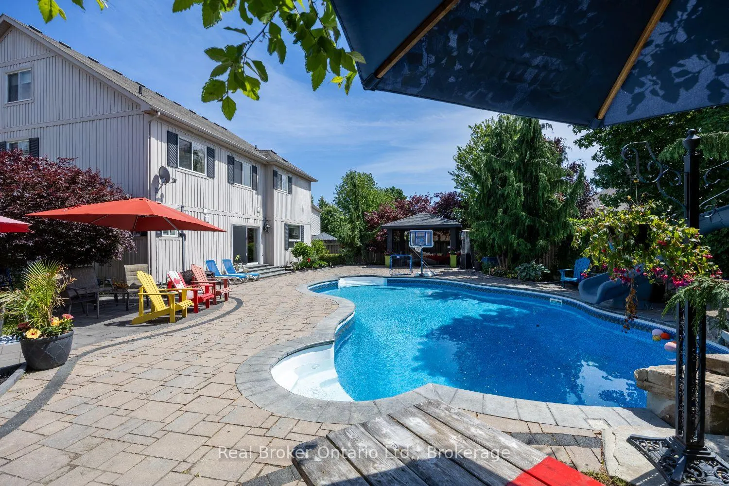 Photo 39 of 52 Brough Court, Clarington, Bowmanville — HOMEH