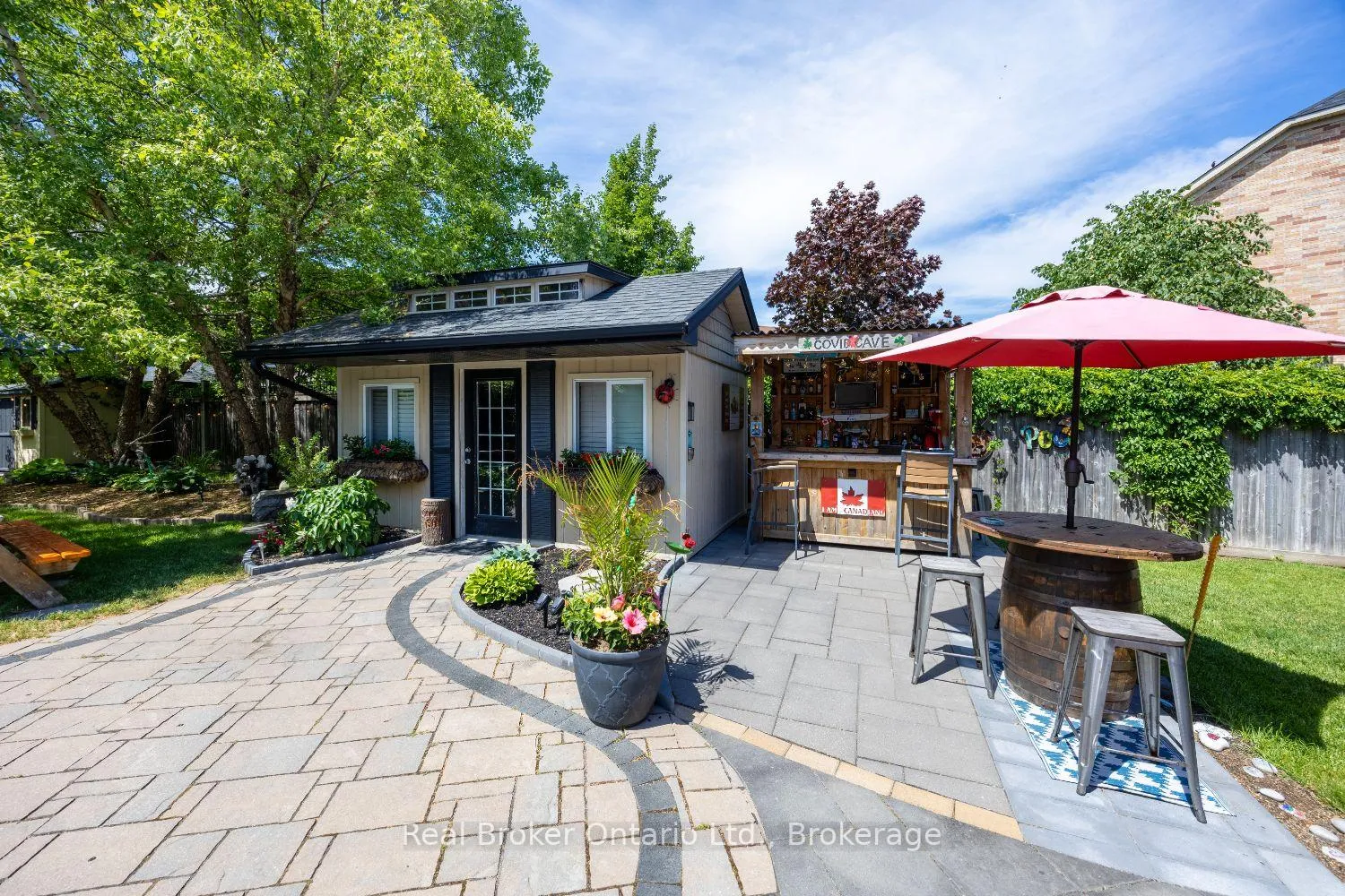 Photo 44 of 52 Brough Court, Clarington, Bowmanville — HOMEH