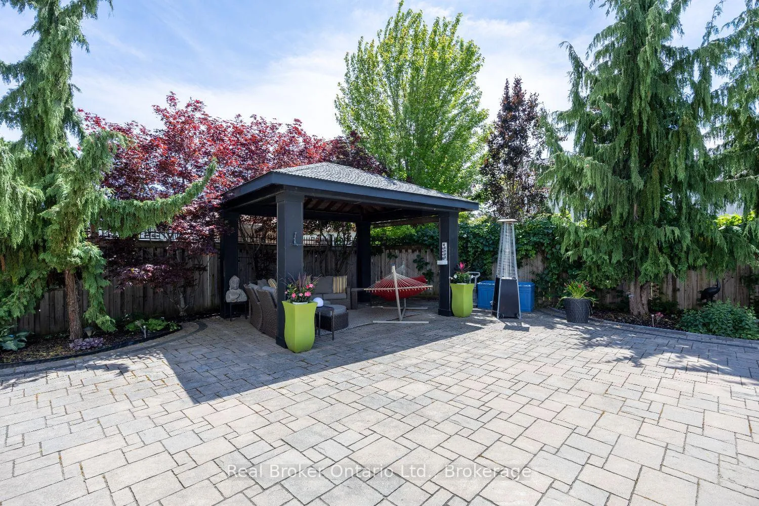 Photo 46 of 52 Brough Court, Clarington, Bowmanville — HOMEH