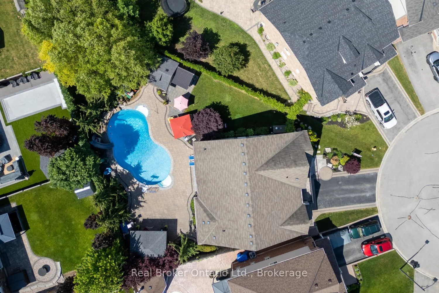 Photo 47 of 52 Brough Court, Clarington, Bowmanville — HOMEH