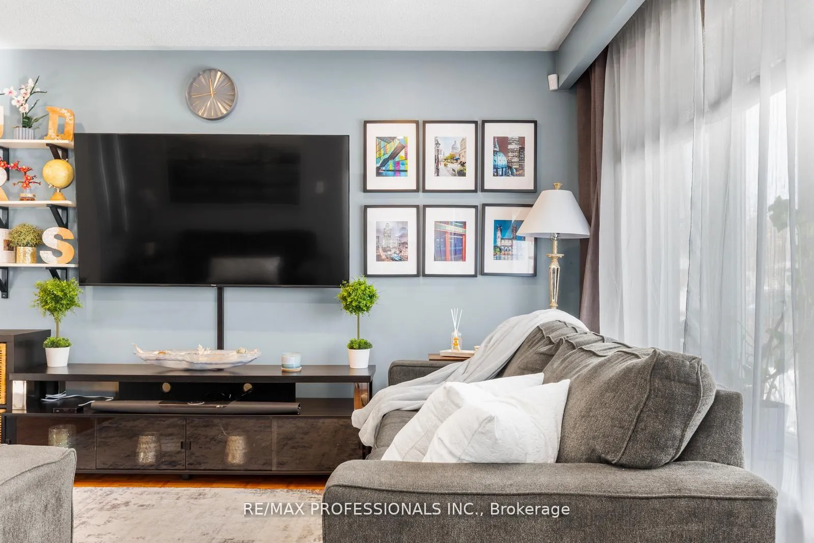 Photo 4 of 7656 Priory Crescent, Mississauga, Malton — HOMEH