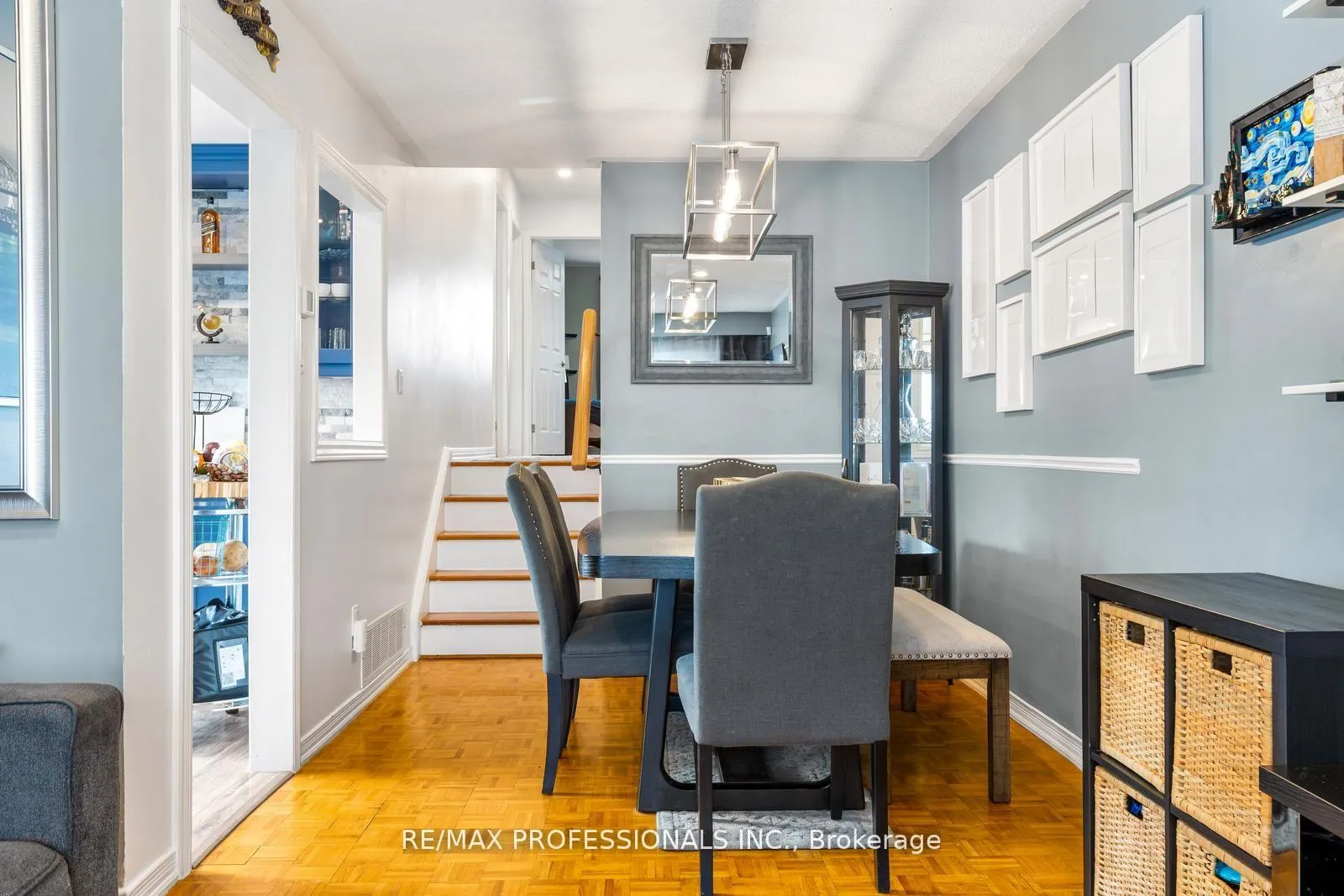 Photo 8 of 7656 Priory Crescent, Mississauga, Malton — HOMEH