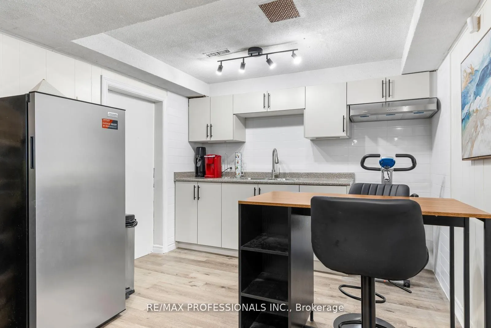 Photo 27 of 7656 Priory Crescent, Mississauga, Malton — HOMEH