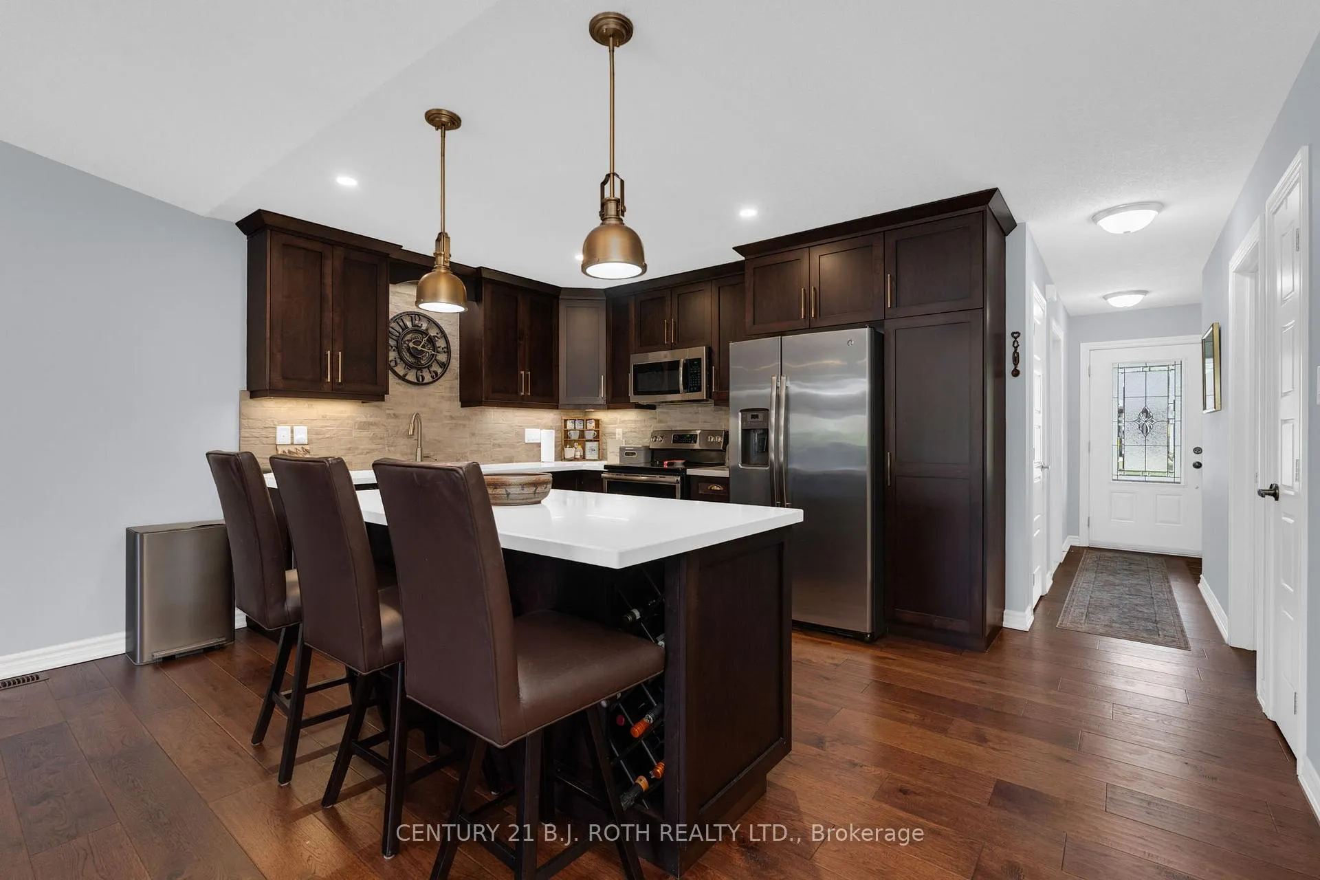 Photo 5 of 34 Chamberlain Crescent, Penetanguishene — HOMEH