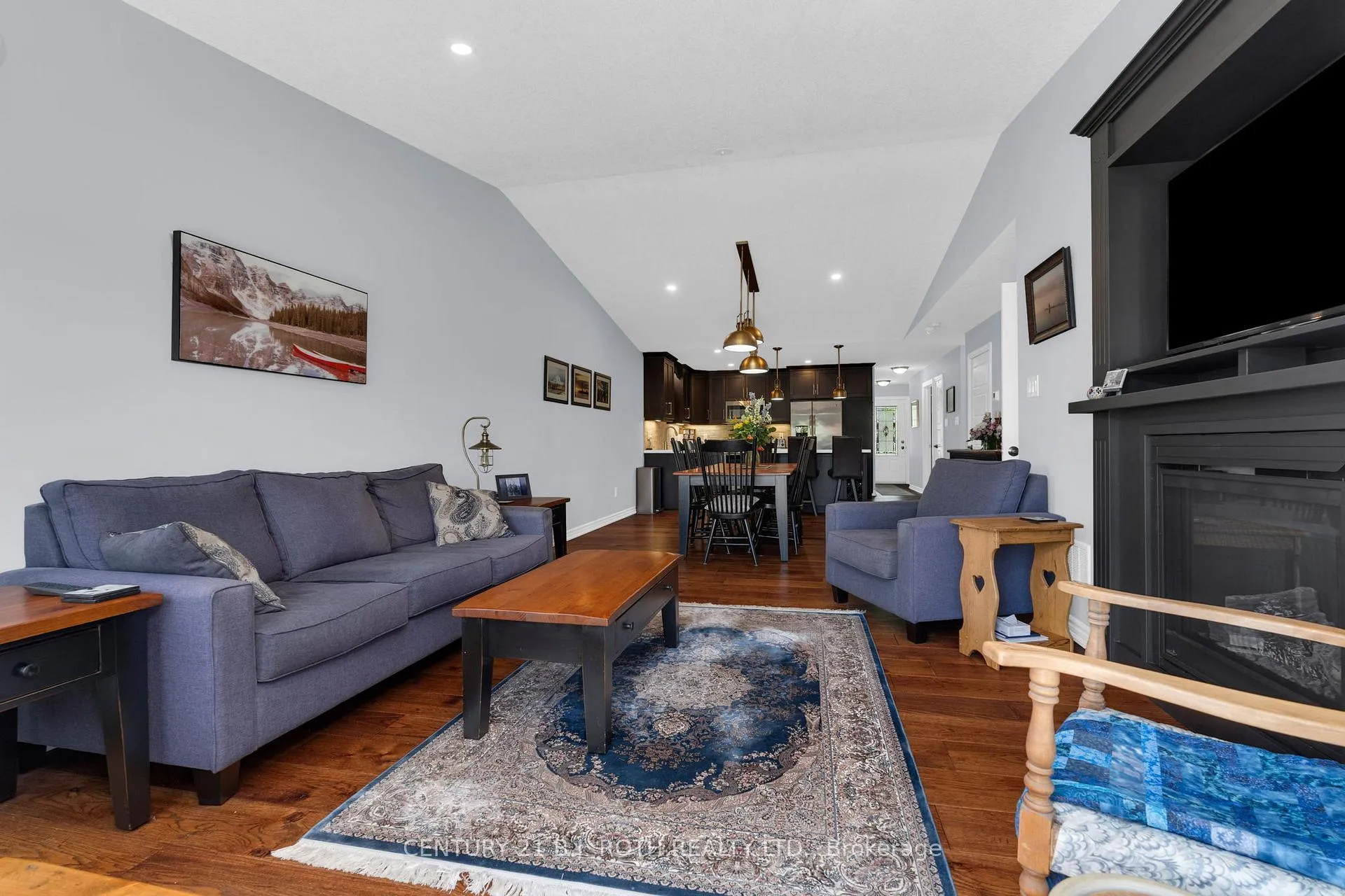 Photo 12 of 34 Chamberlain Crescent, Penetanguishene — HOMEH