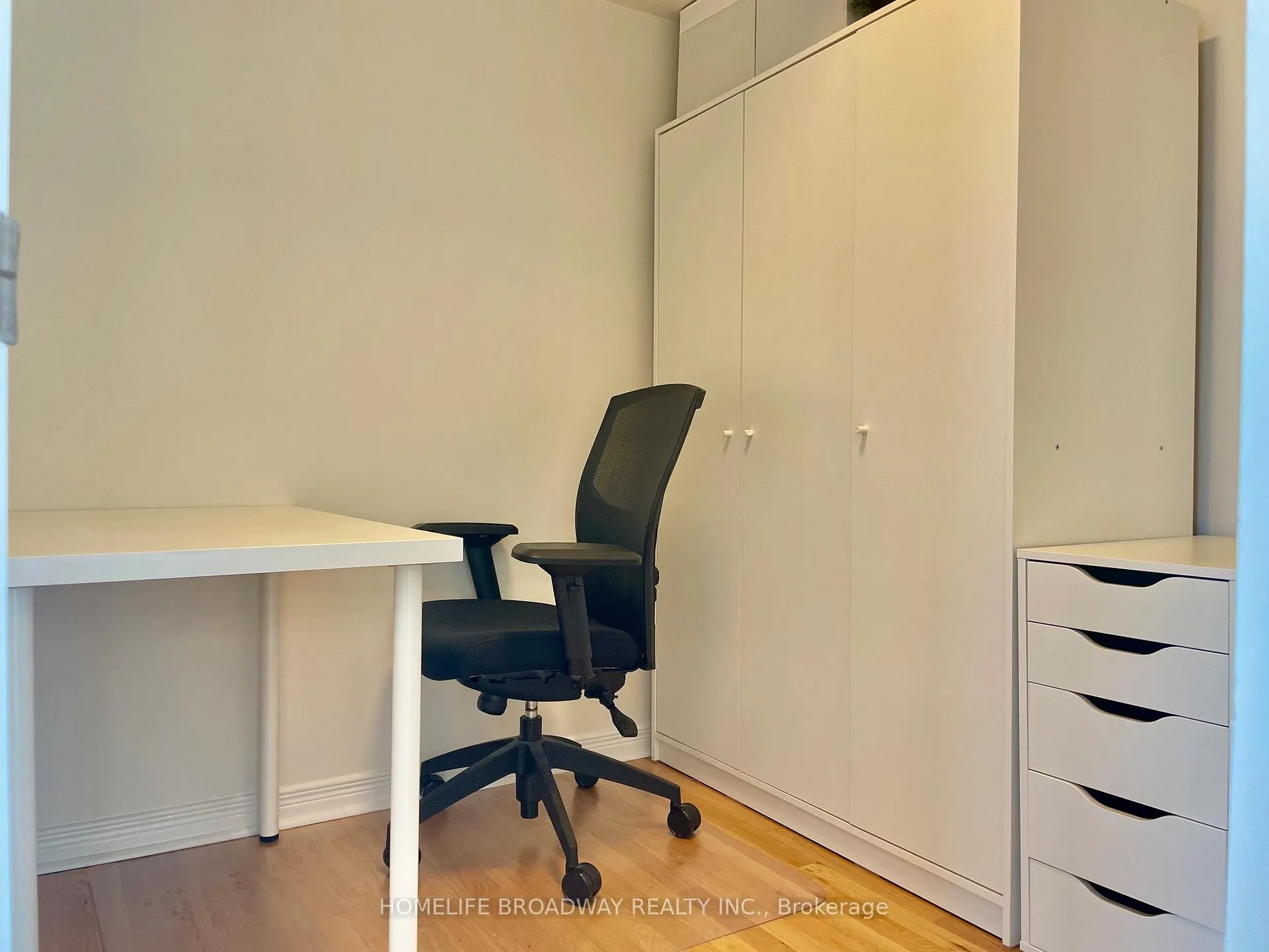 Photo 5 of Unit 715, 736 Spadina Avenue, Toronto, University — HOMEH