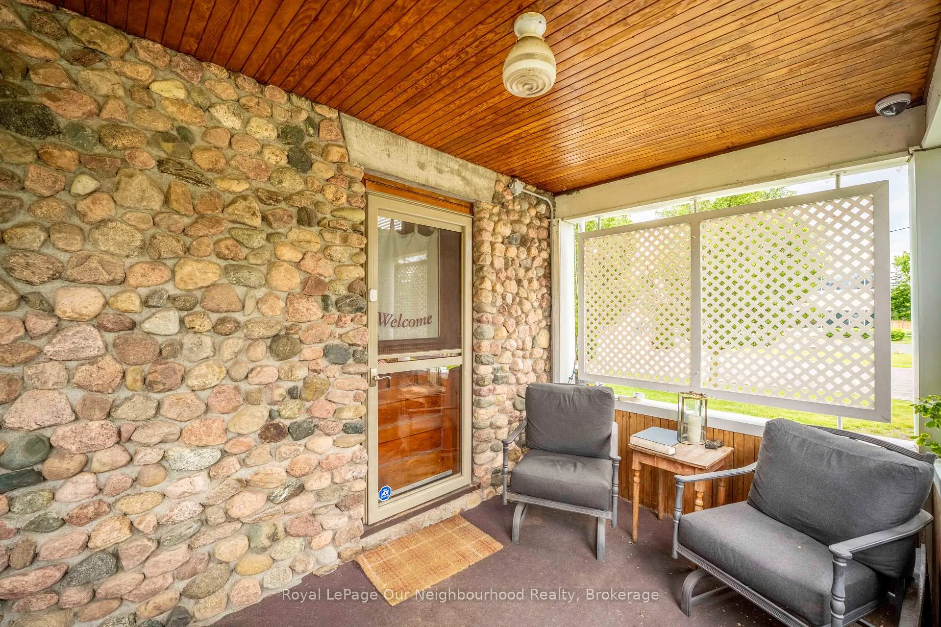 Photo 4 of 107 Toronto Road, Port Hope — HOMEH