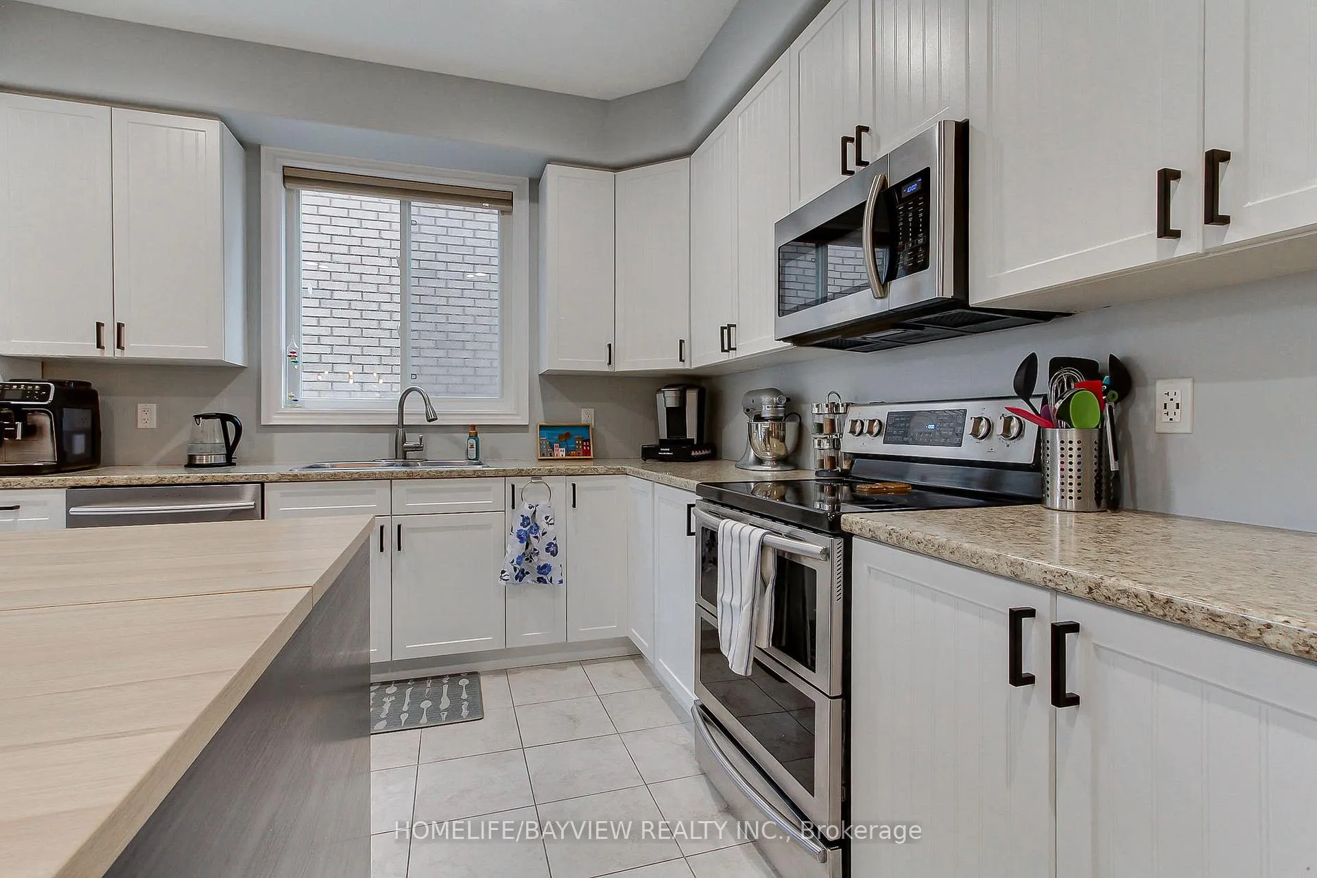 Photo 9 of 35 Booth Lane, Barrie, Painswick South — HOMEH
