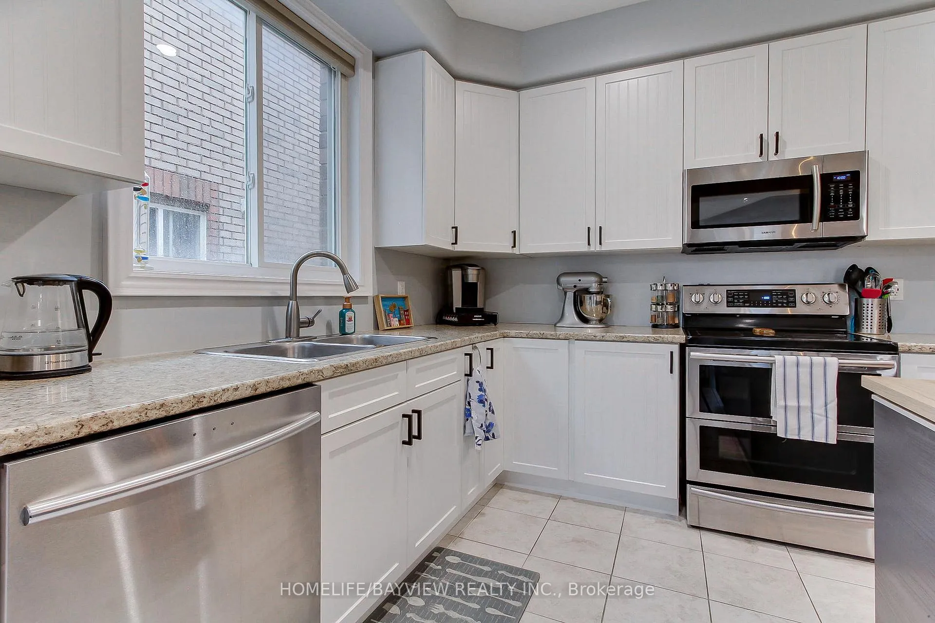 Photo 10 of 35 Booth Lane, Barrie, Painswick South — HOMEH