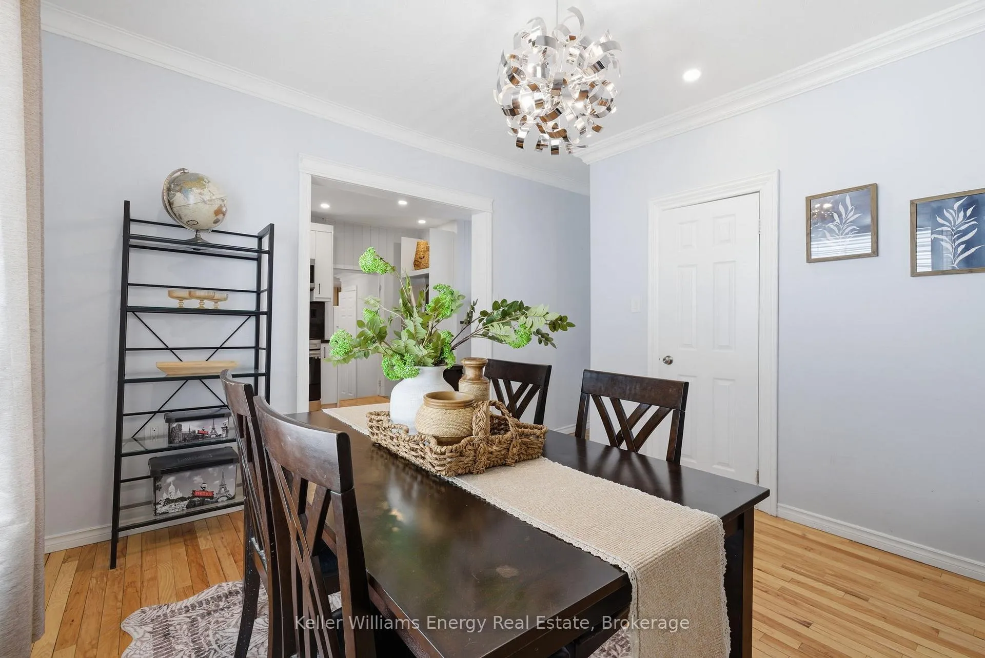 Photo 11 of 327 Albert Street, Oshawa, Central — HOMEH