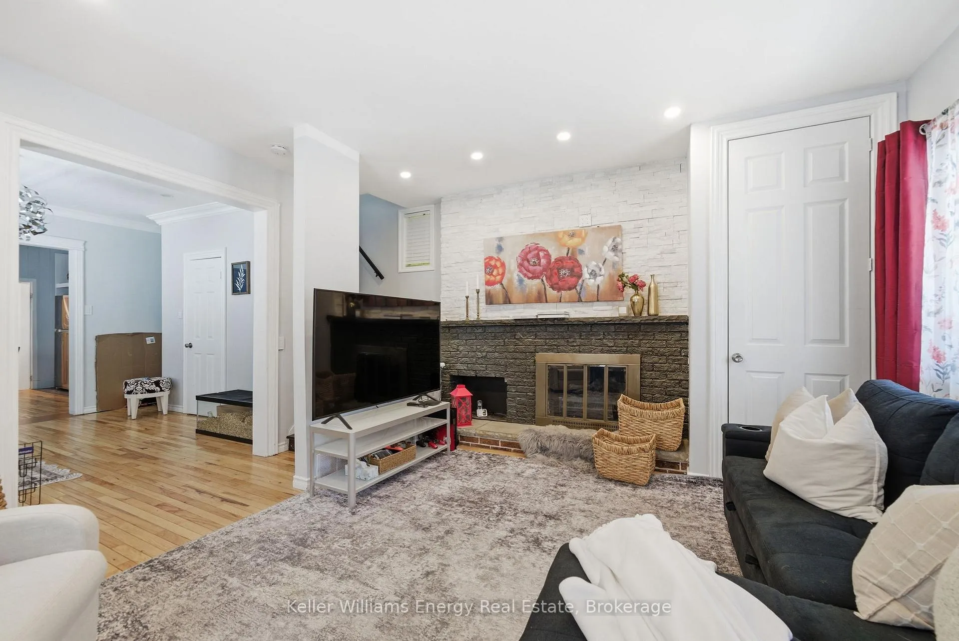 Photo 14 of 327 Albert Street, Oshawa, Central — HOMEH