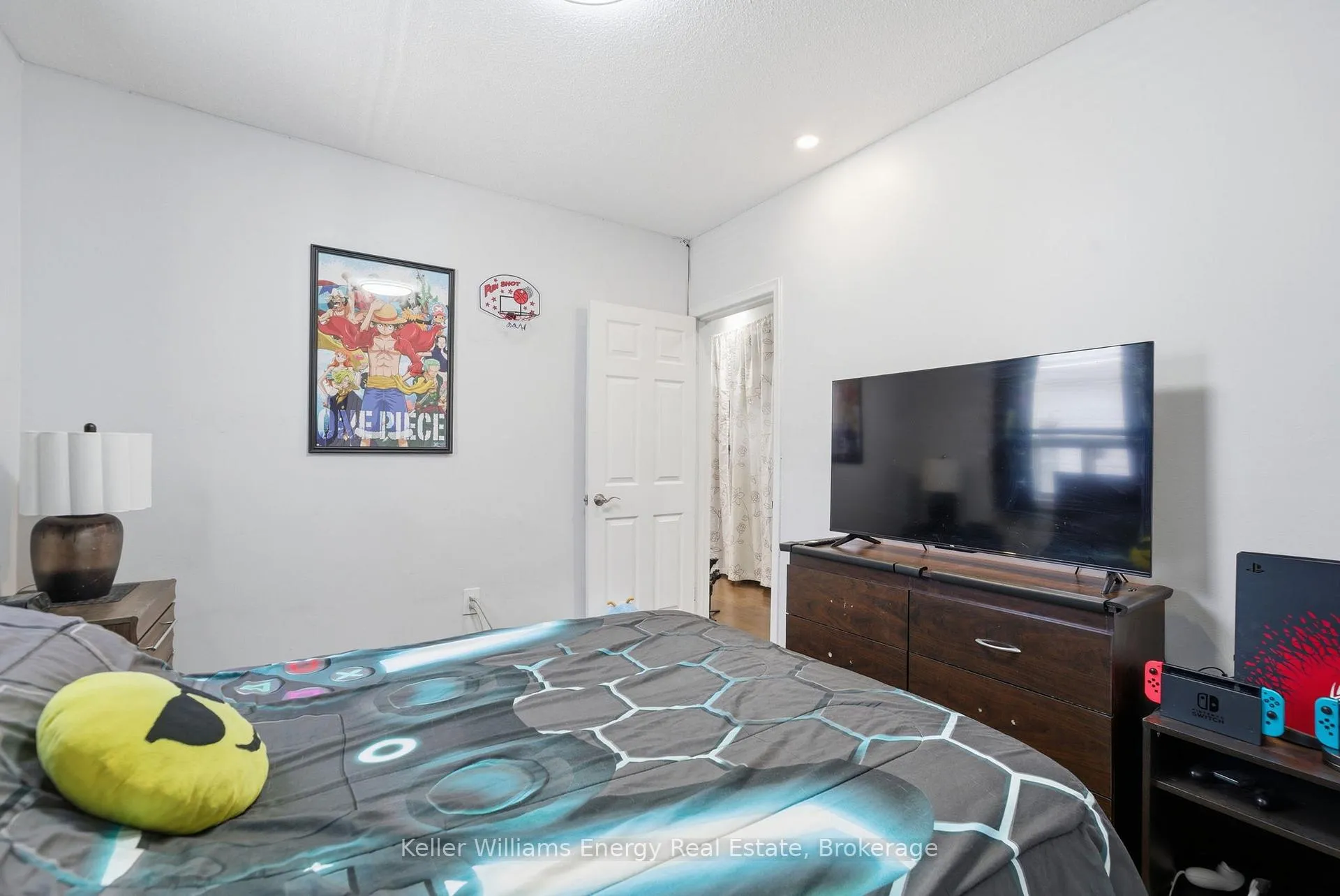 Photo 22 of 327 Albert Street, Oshawa, Central — HOMEH