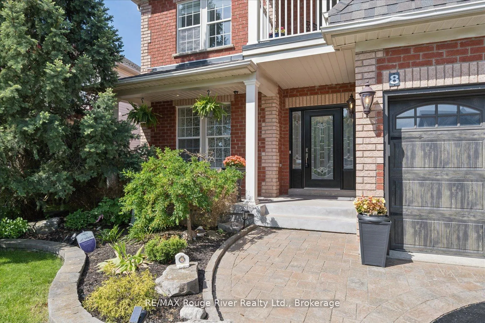 Photo 2 of 8 Briggs Crescent, Whitby, Brooklin — HOMEH