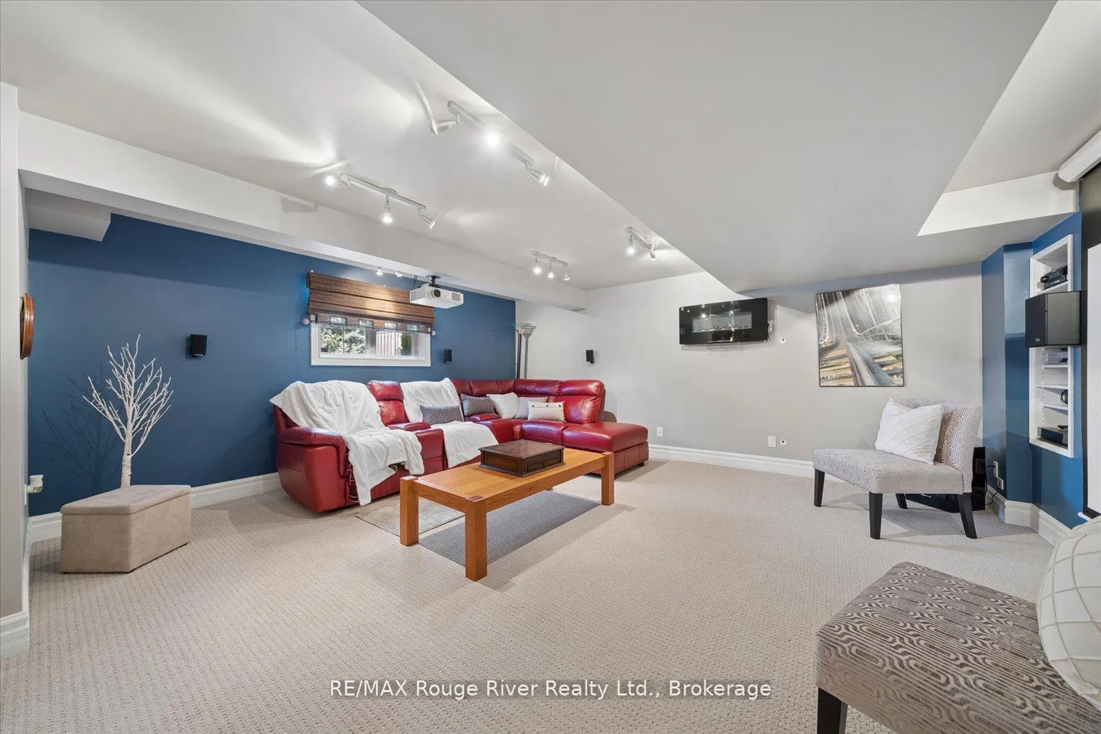 Photo 33 of 8 Briggs Crescent, Whitby, Brooklin — HOMEH
