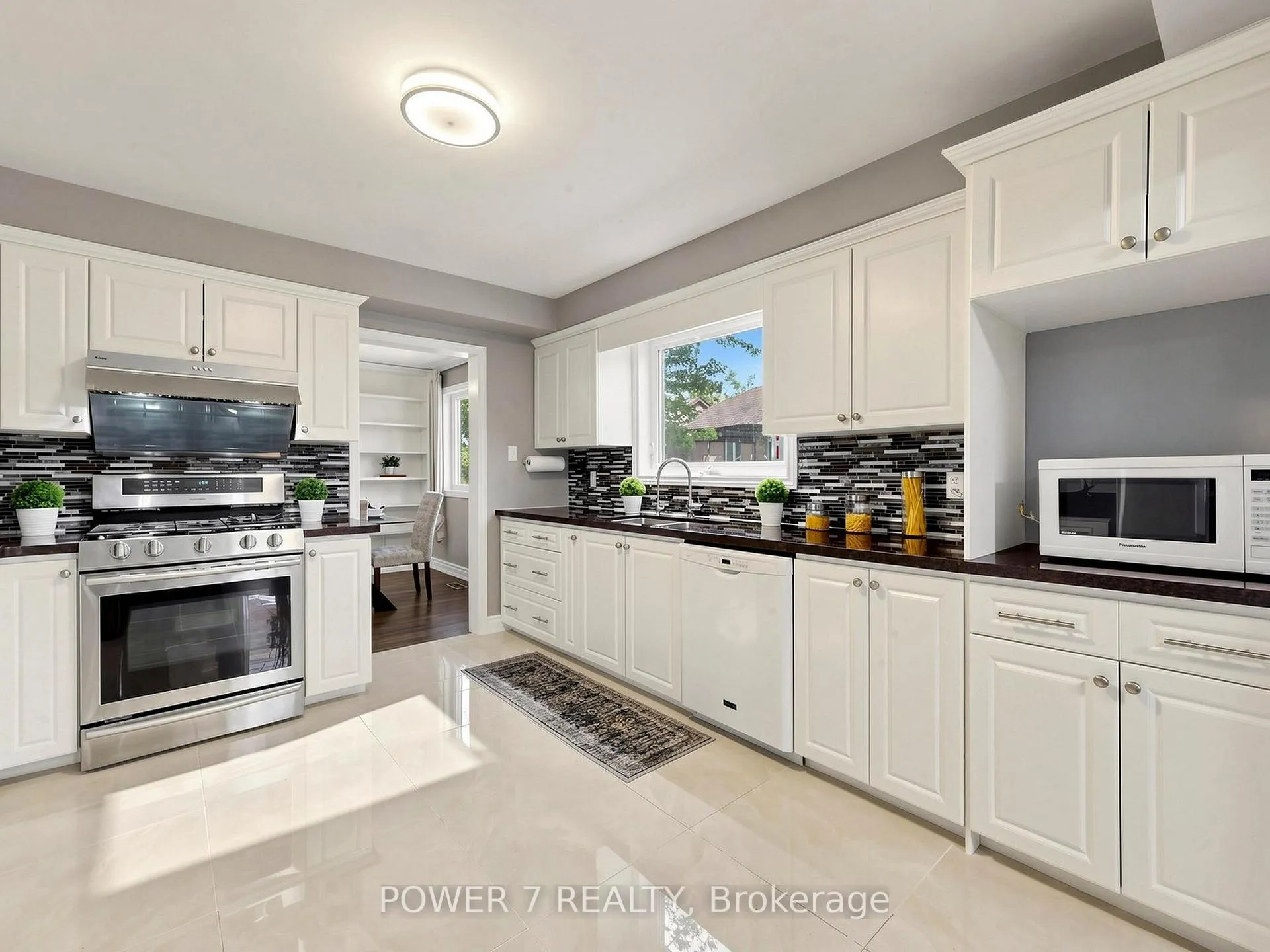 Photo 18 of 74 Sylvan Crescent, Richmond Hill, Oak Ridges Lake Wilcox — HOMEH