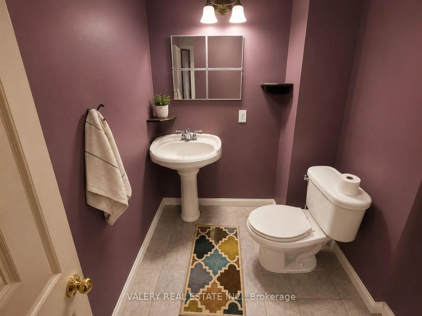 Photo 15 of 1058 Moy Ave, Windsor — HOMEH