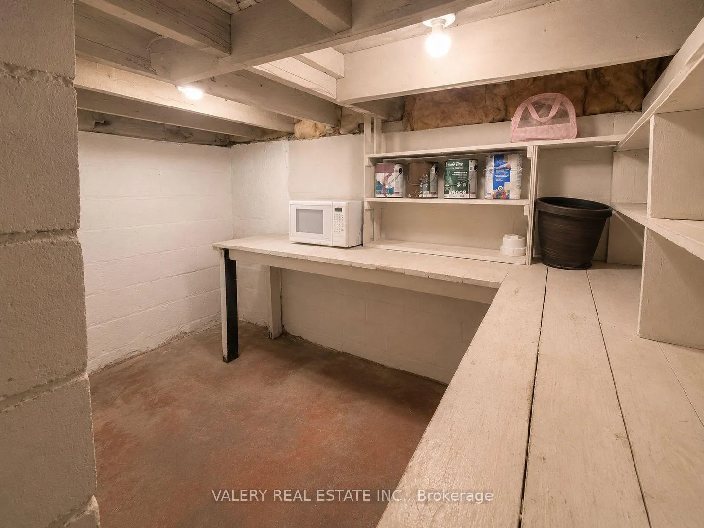 Photo 21 of 1058 Moy Ave, Windsor — HOMEH