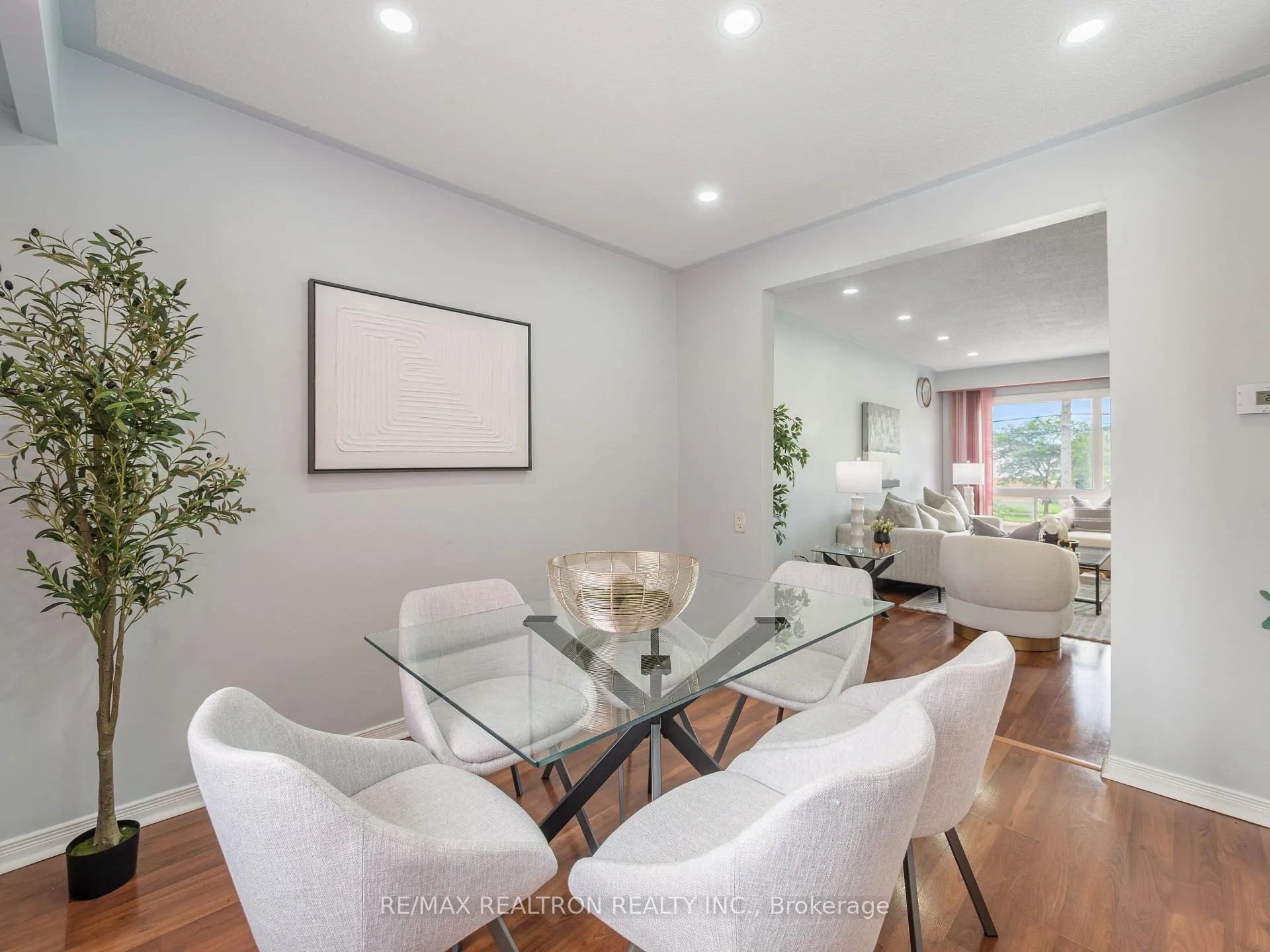Photo 5 of Unit 37, 7500 Goreway Drive, Mississauga, Malton — HOMEH