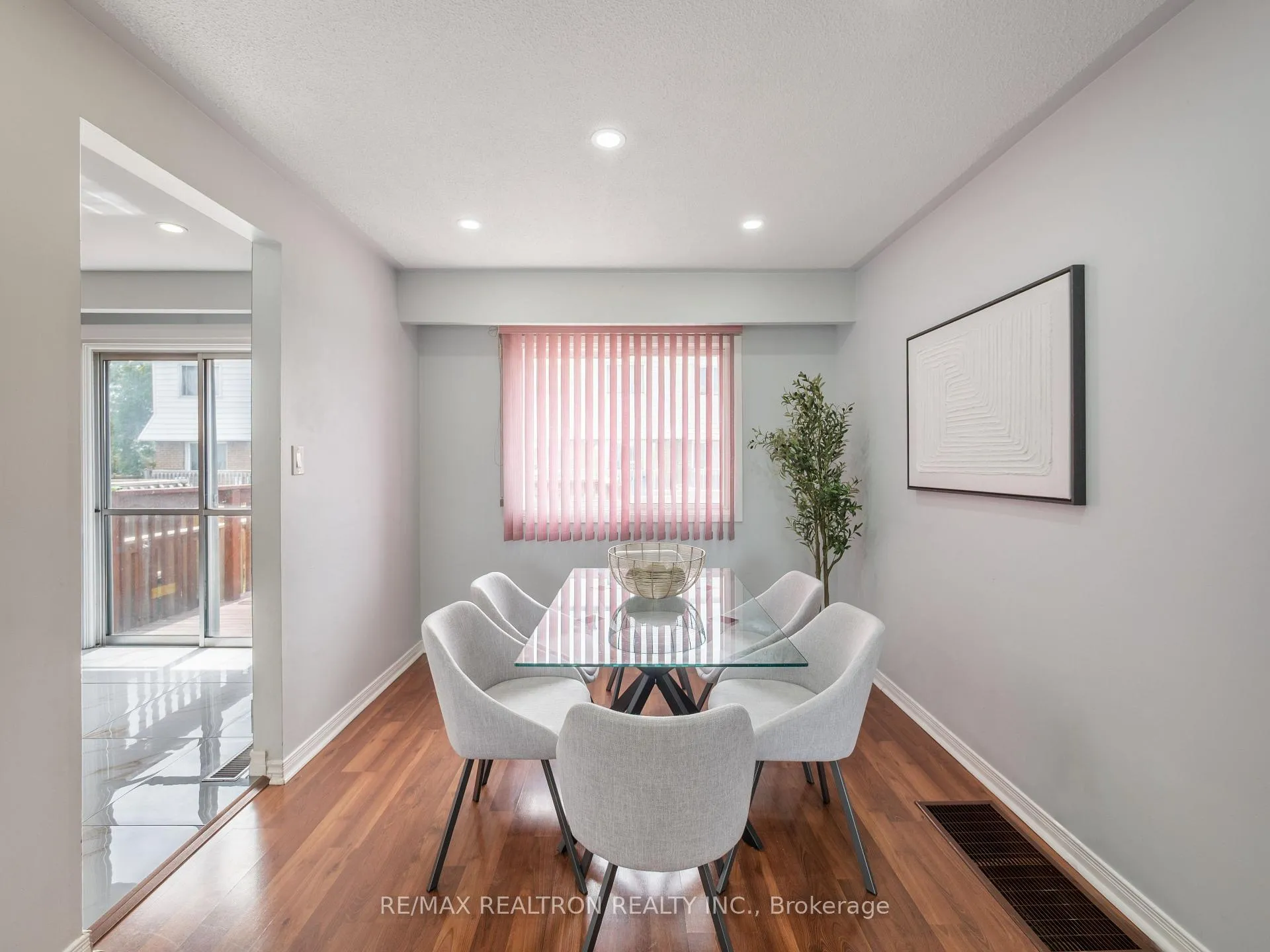 Photo 6 of Unit 37, 7500 Goreway Drive, Mississauga, Malton — HOMEH