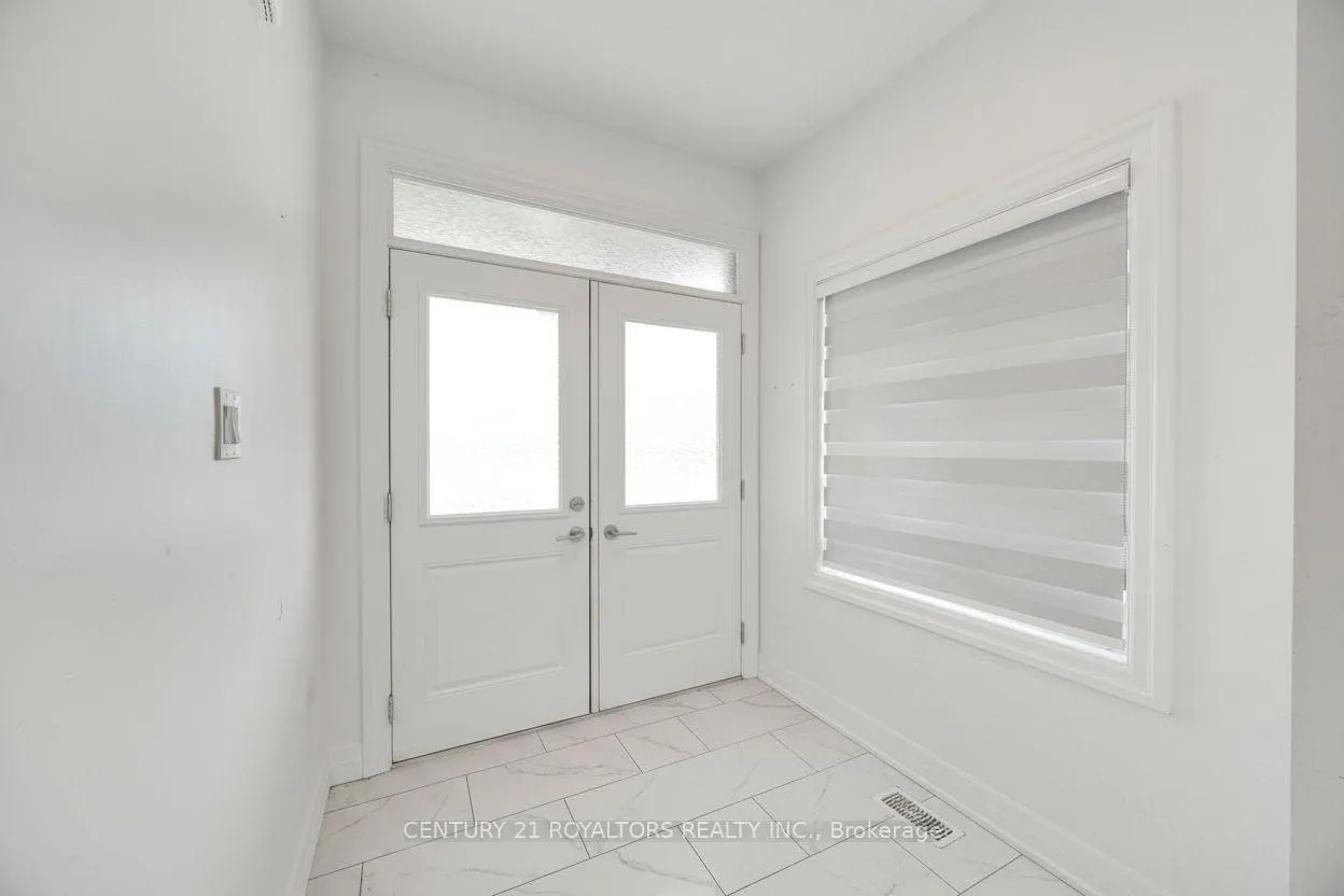 Photo 4 of 3013 Petty Road, London, South W — HOMEH