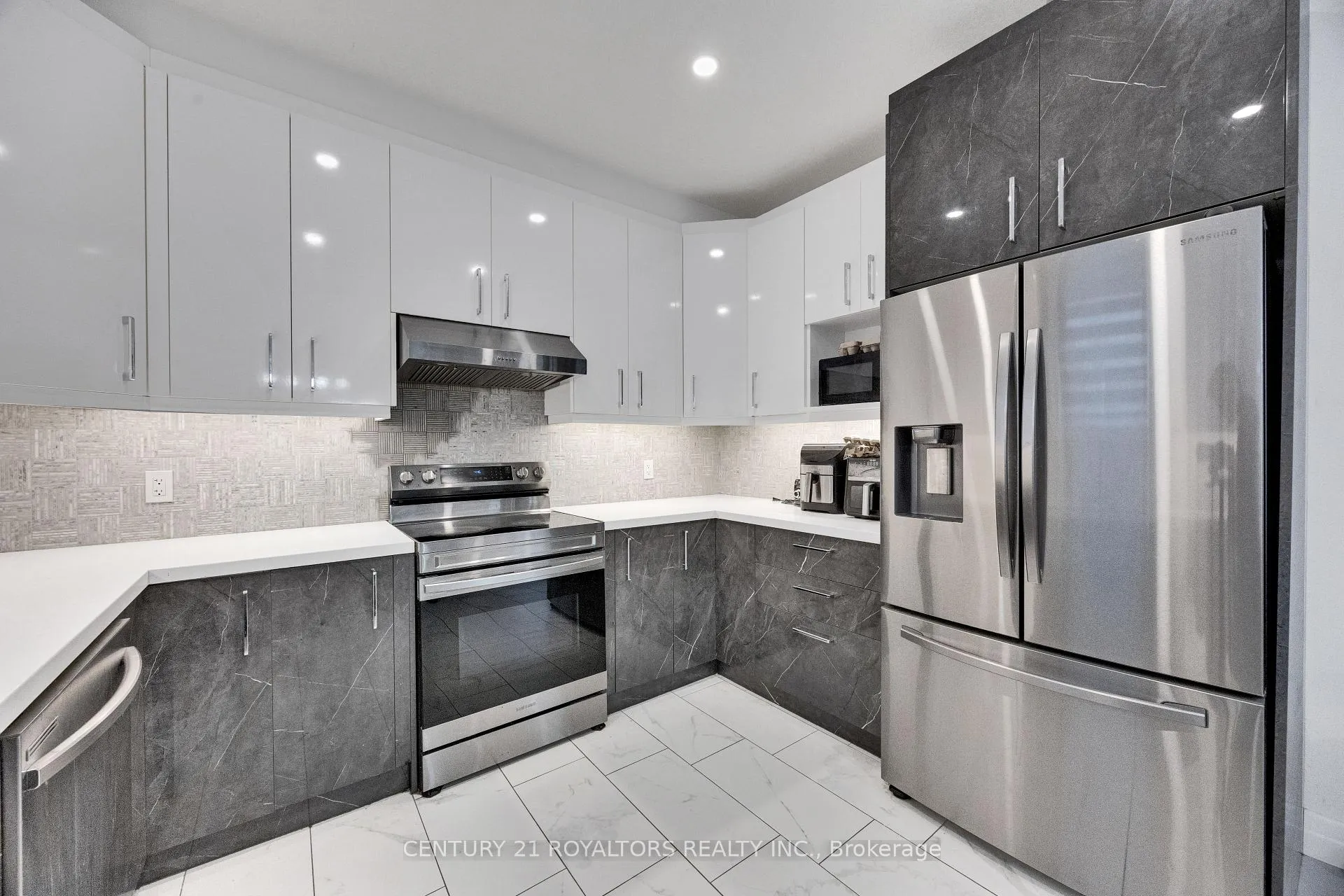 Photo 11 of 3013 Petty Road, London, South W — HOMEH