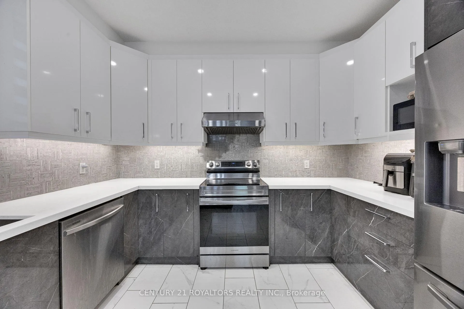 Photo 13 of 3013 Petty Road, London, South W — HOMEH