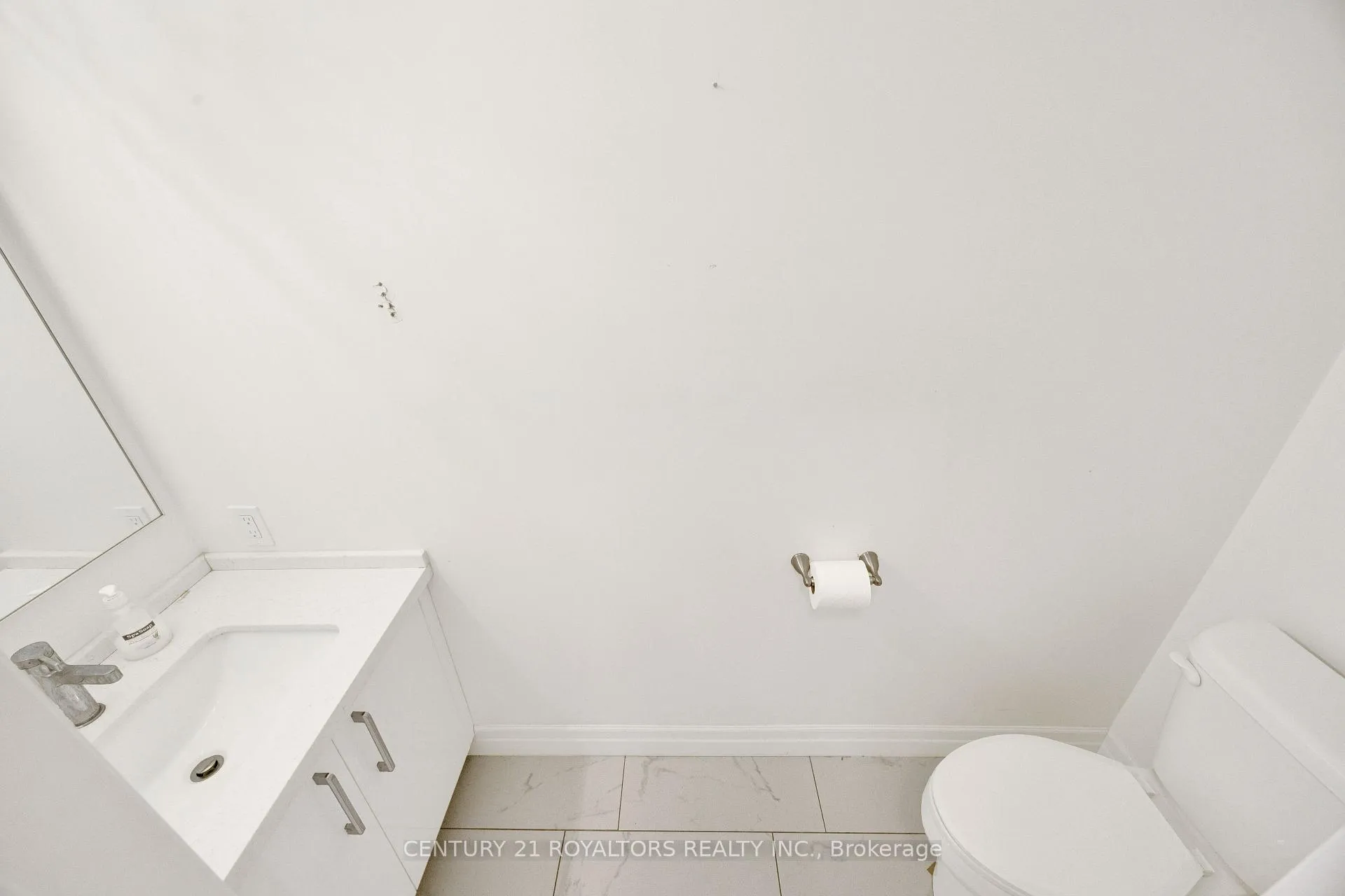 Photo 16 of 3013 Petty Road, London, South W — HOMEH