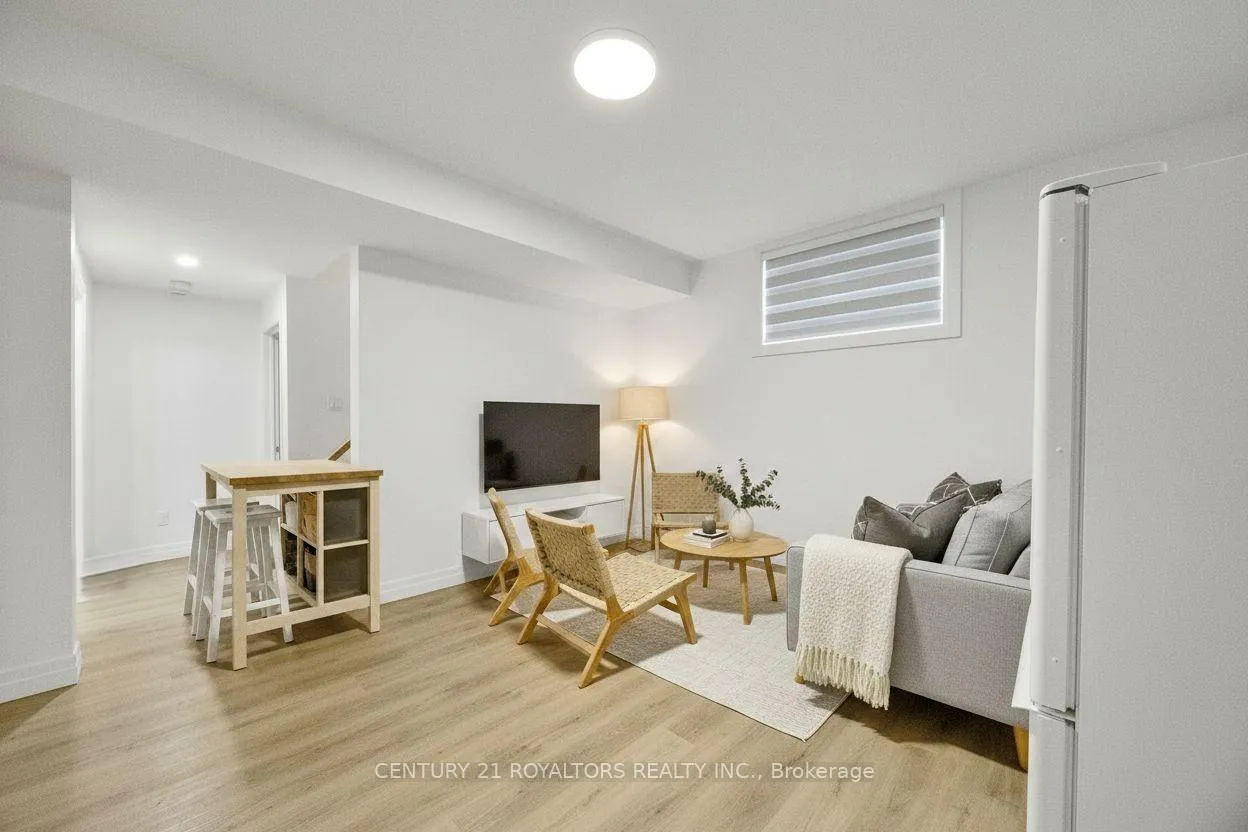 Photo 34 of 3013 Petty Road, London, South W — HOMEH