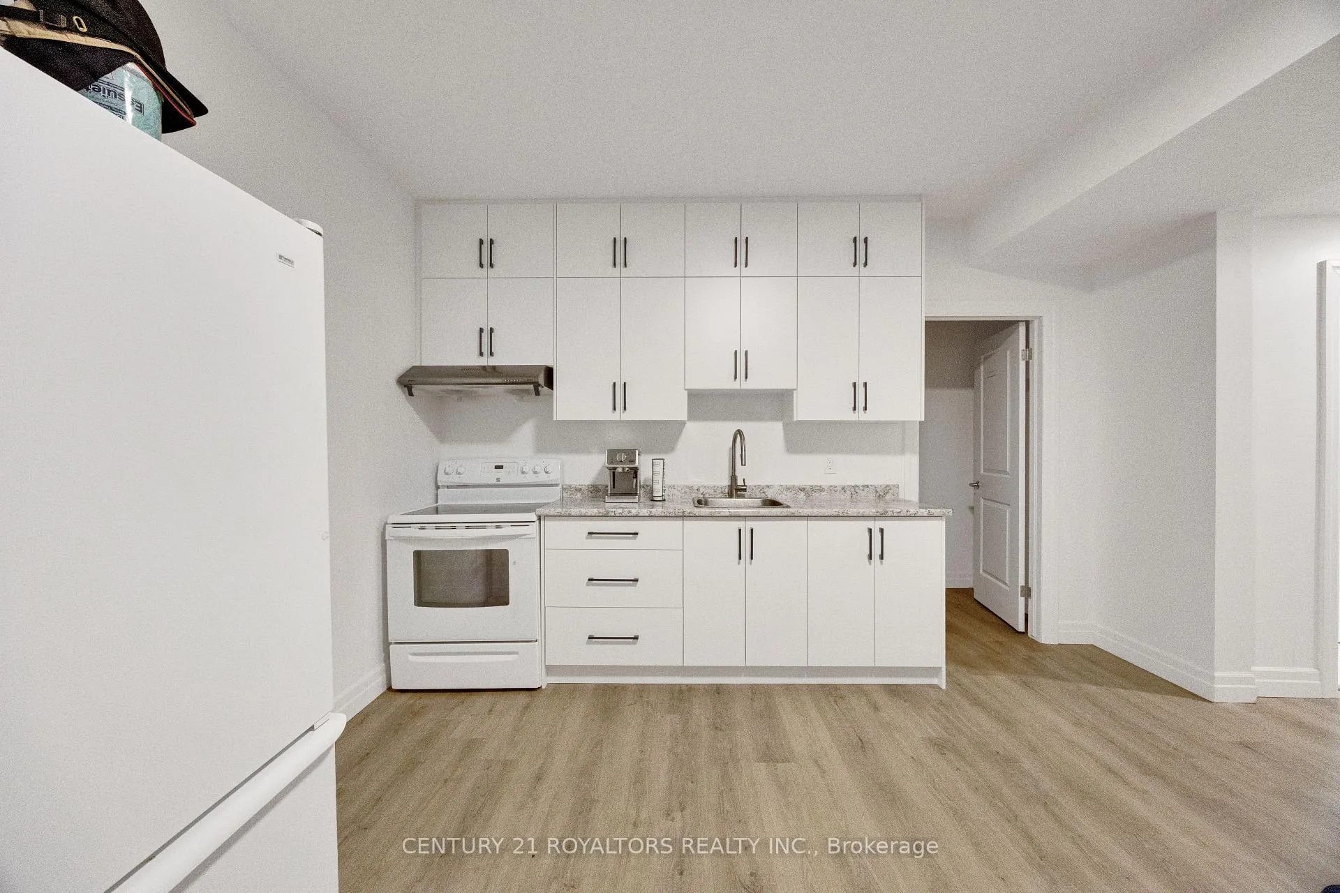 Photo 37 of 3013 Petty Road, London, South W — HOMEH