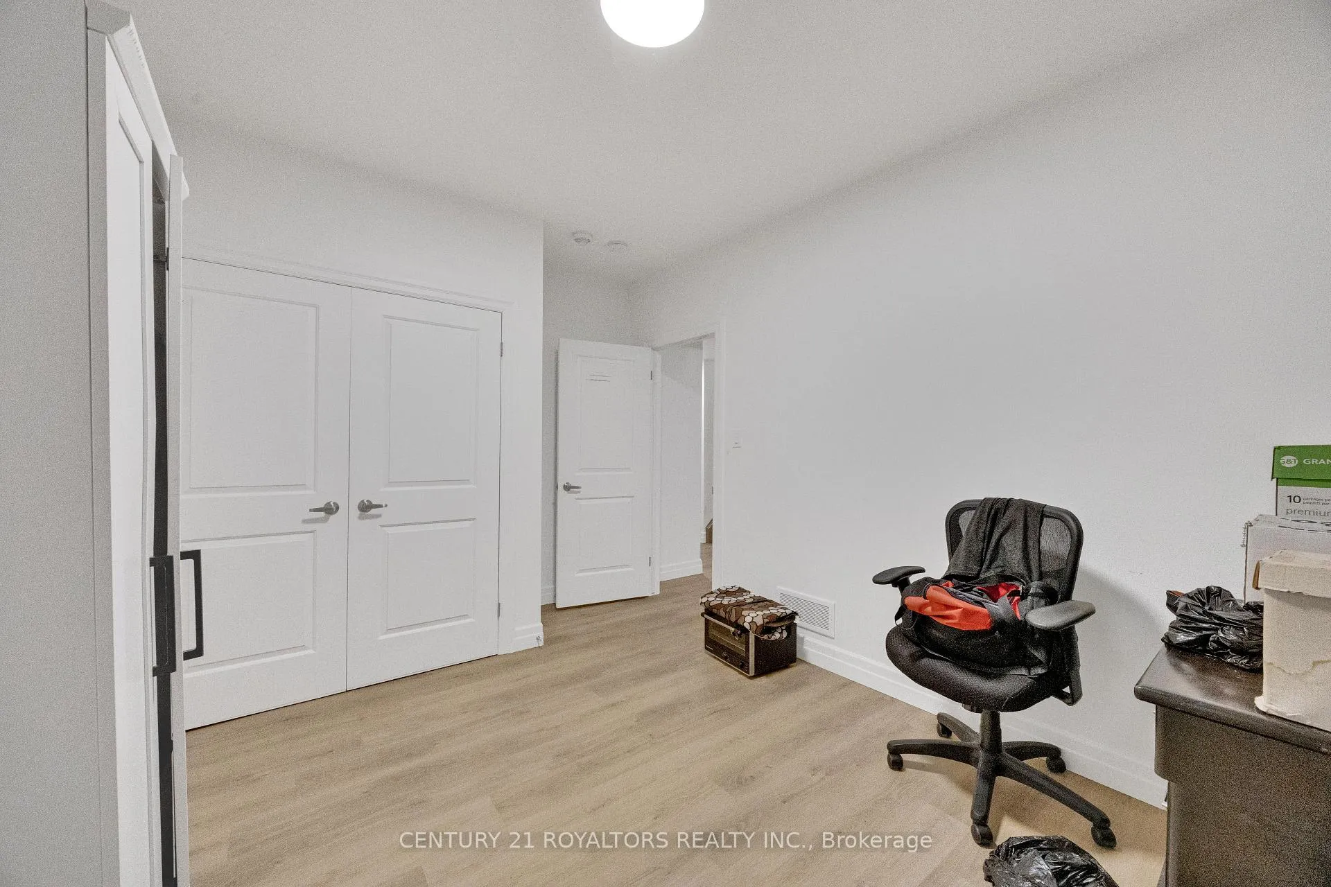 Photo 40 of 3013 Petty Road, London, South W — HOMEH