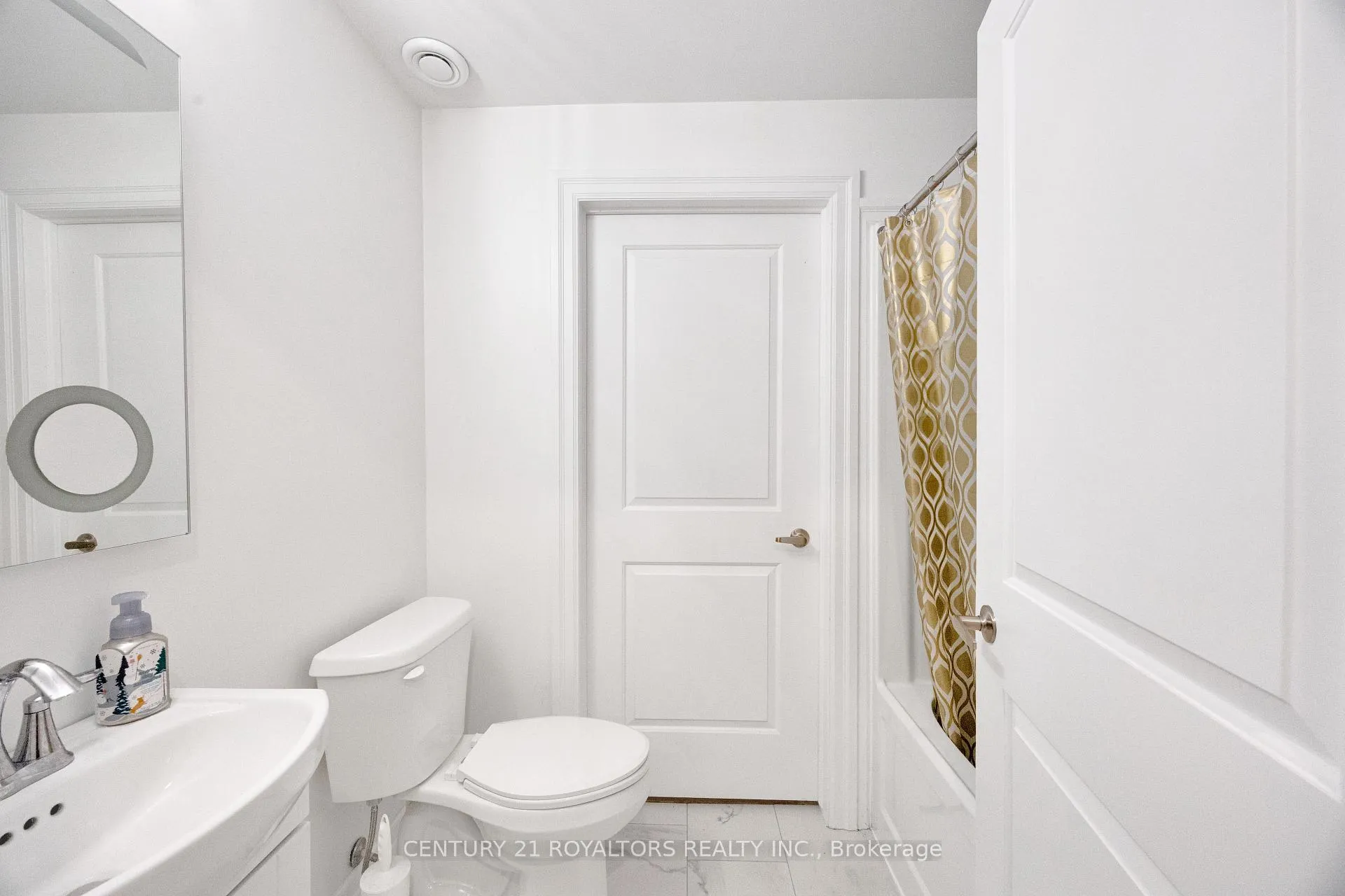 Photo 43 of 3013 Petty Road, London, South W — HOMEH