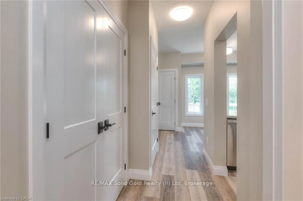 Photo 8 of Unit 5, 33 Murray Court, Perth East, Milverton — HOMEH