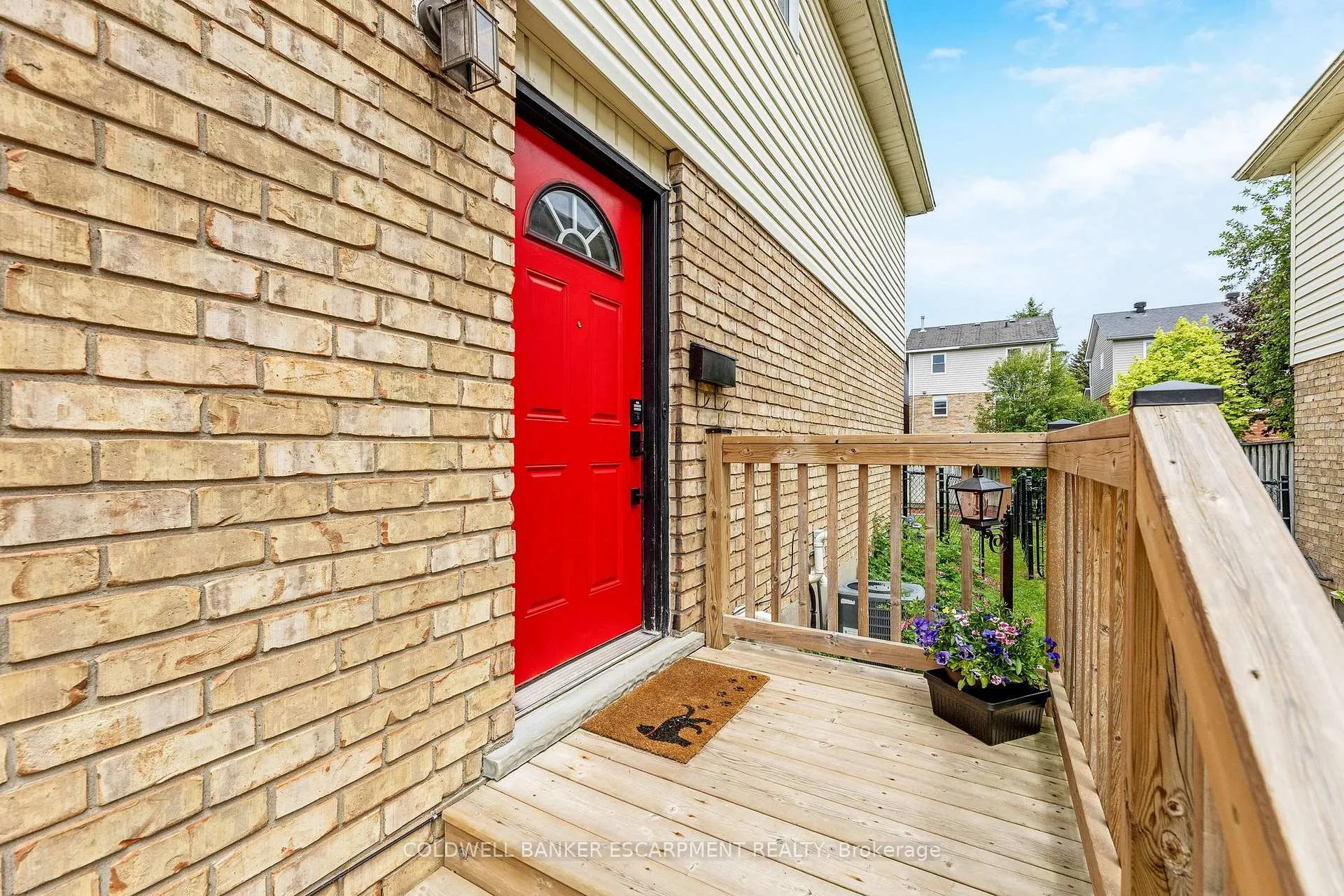 Photo 5 of 40 Danville Avenue, Halton Hills, Acton — HOMEH