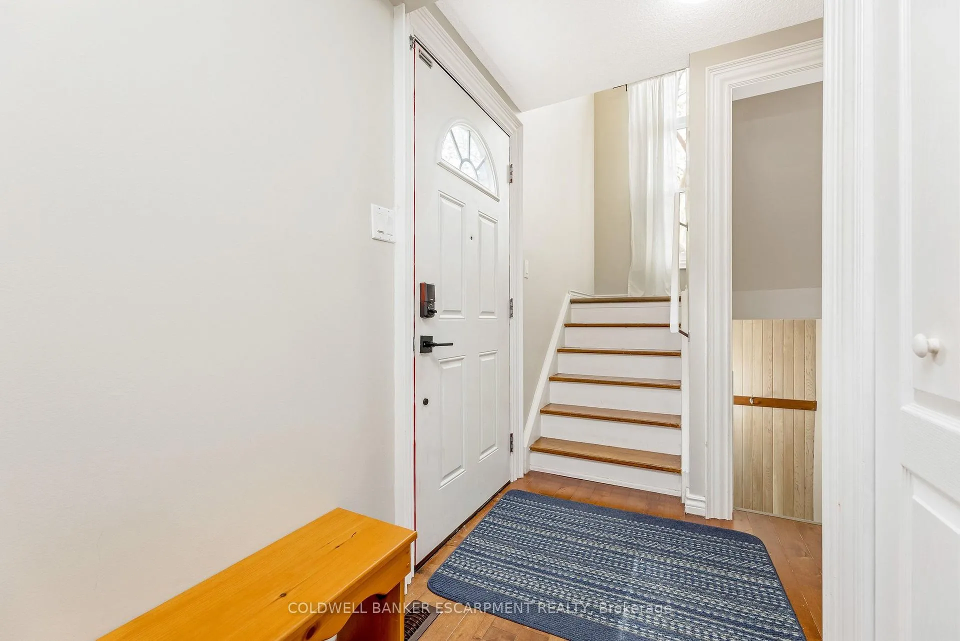 Photo 6 of 40 Danville Avenue, Halton Hills, Acton — HOMEH