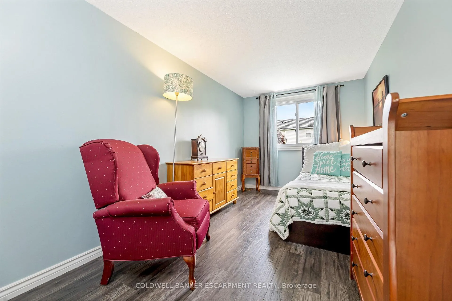 Photo 15 of 40 Danville Avenue, Halton Hills, Acton — HOMEH