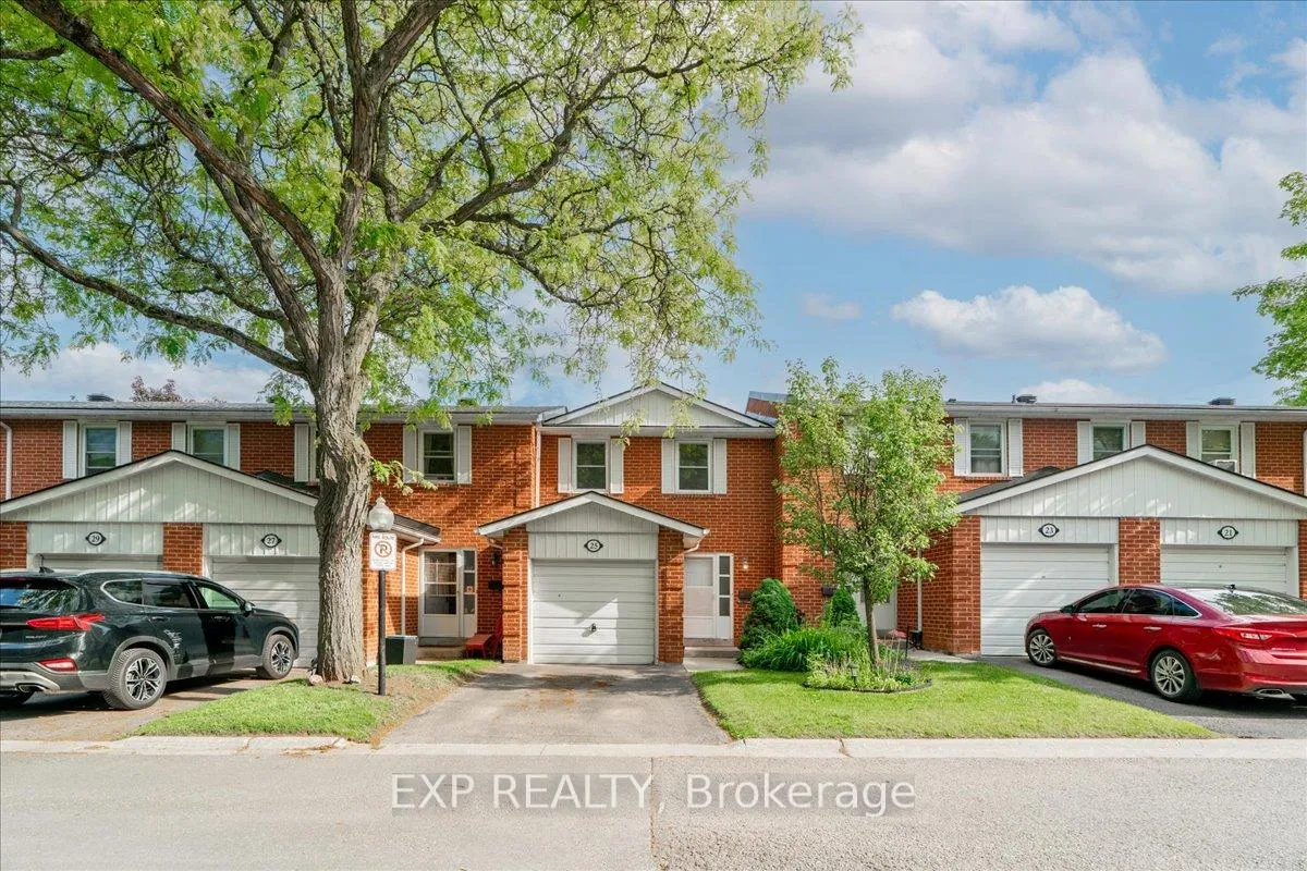 Photo 2 of 25 Harper Way, Markham, Aileen-Willowbrook — HOMEH