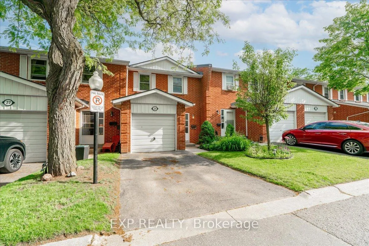 Photo 4 of 25 Harper Way, Markham, Aileen-Willowbrook — HOMEH