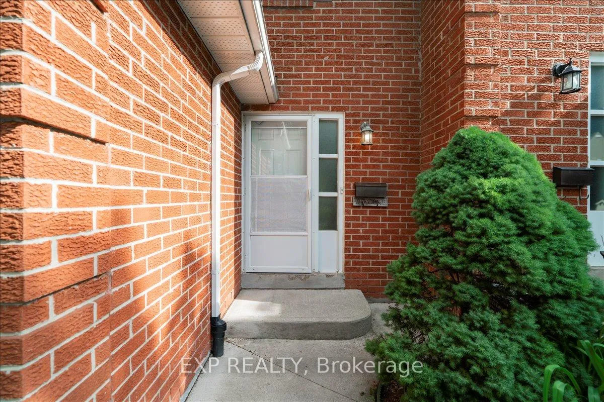 Photo 7 of 25 Harper Way, Markham, Aileen-Willowbrook — HOMEH