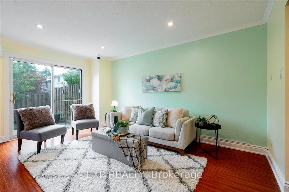 Photo 11 of 25 Harper Way, Markham, Aileen-Willowbrook — HOMEH