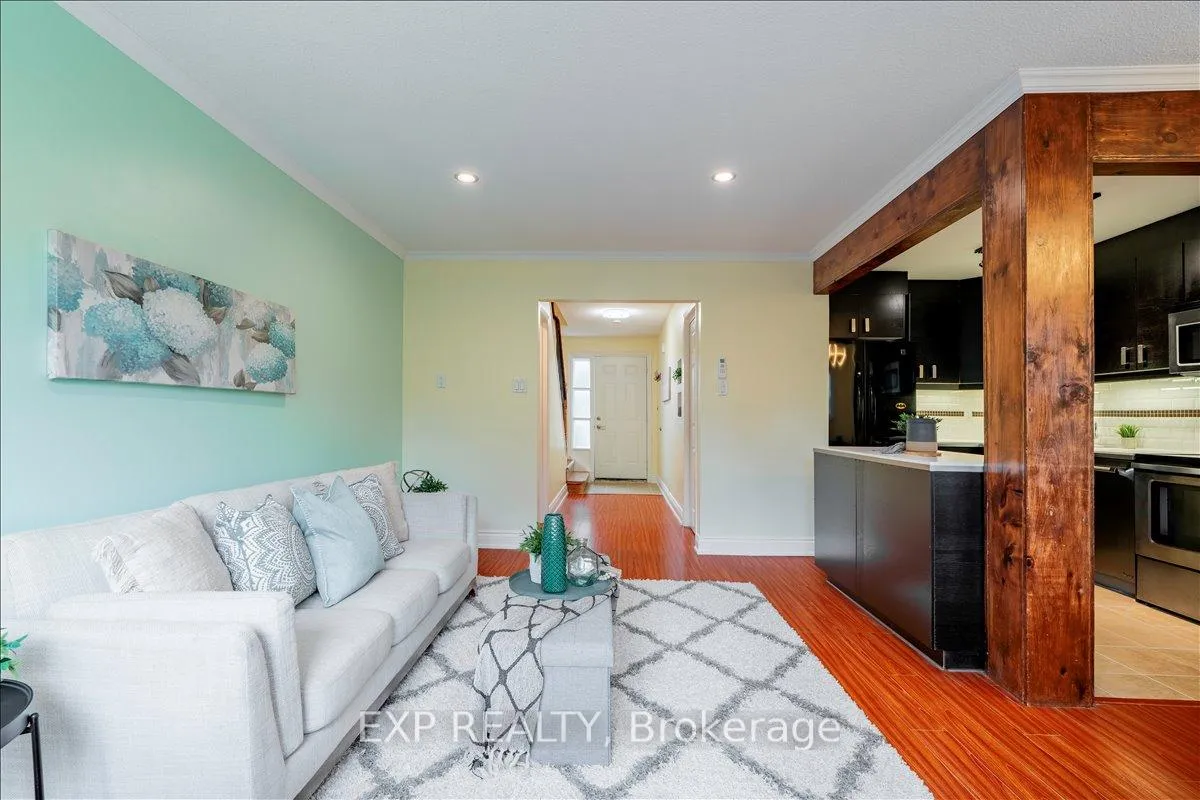 Photo 12 of 25 Harper Way, Markham, Aileen-Willowbrook — HOMEH