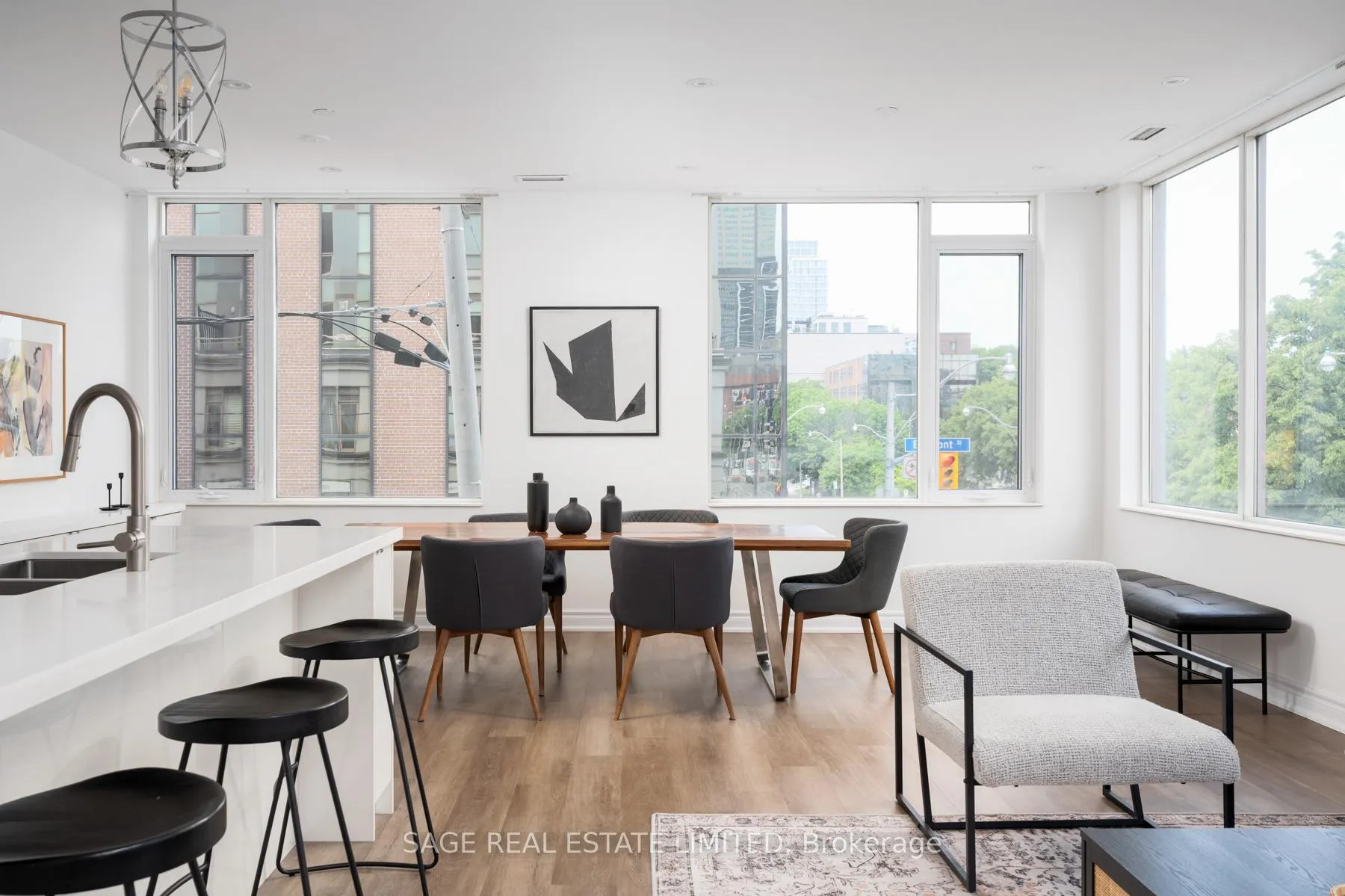 Photo 8 of Unit 205, 980 Yonge Street, Toronto, The Annex — HOMEH
