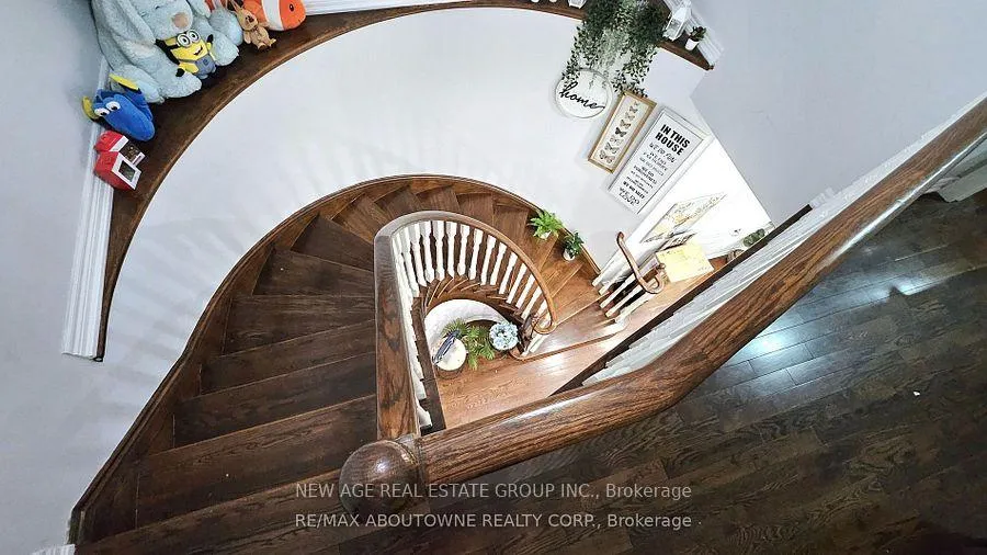Photo 18 of 42 Ozner Crescent, Vaughan, Vellore Village — HOMEH
