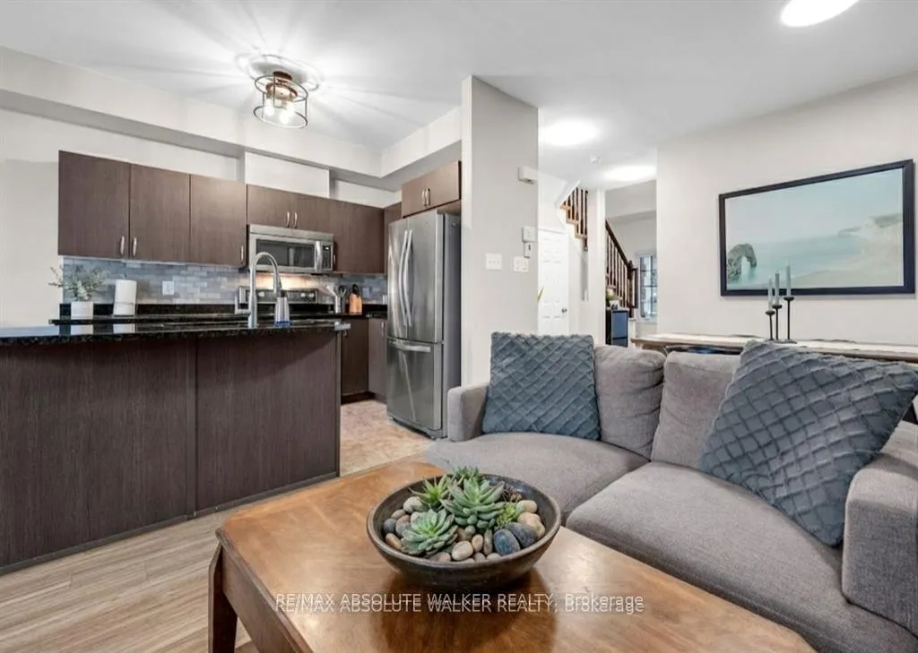 Photo 10 of 33 Dundalk Private, Ottawa, Barrhaven - Stonebridge — HOMEH