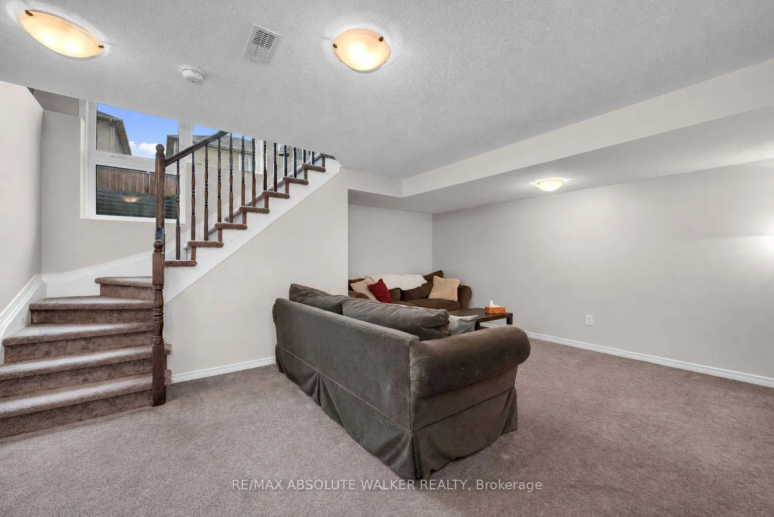 Photo 29 of 33 Dundalk Private, Ottawa, Barrhaven - Stonebridge — HOMEH