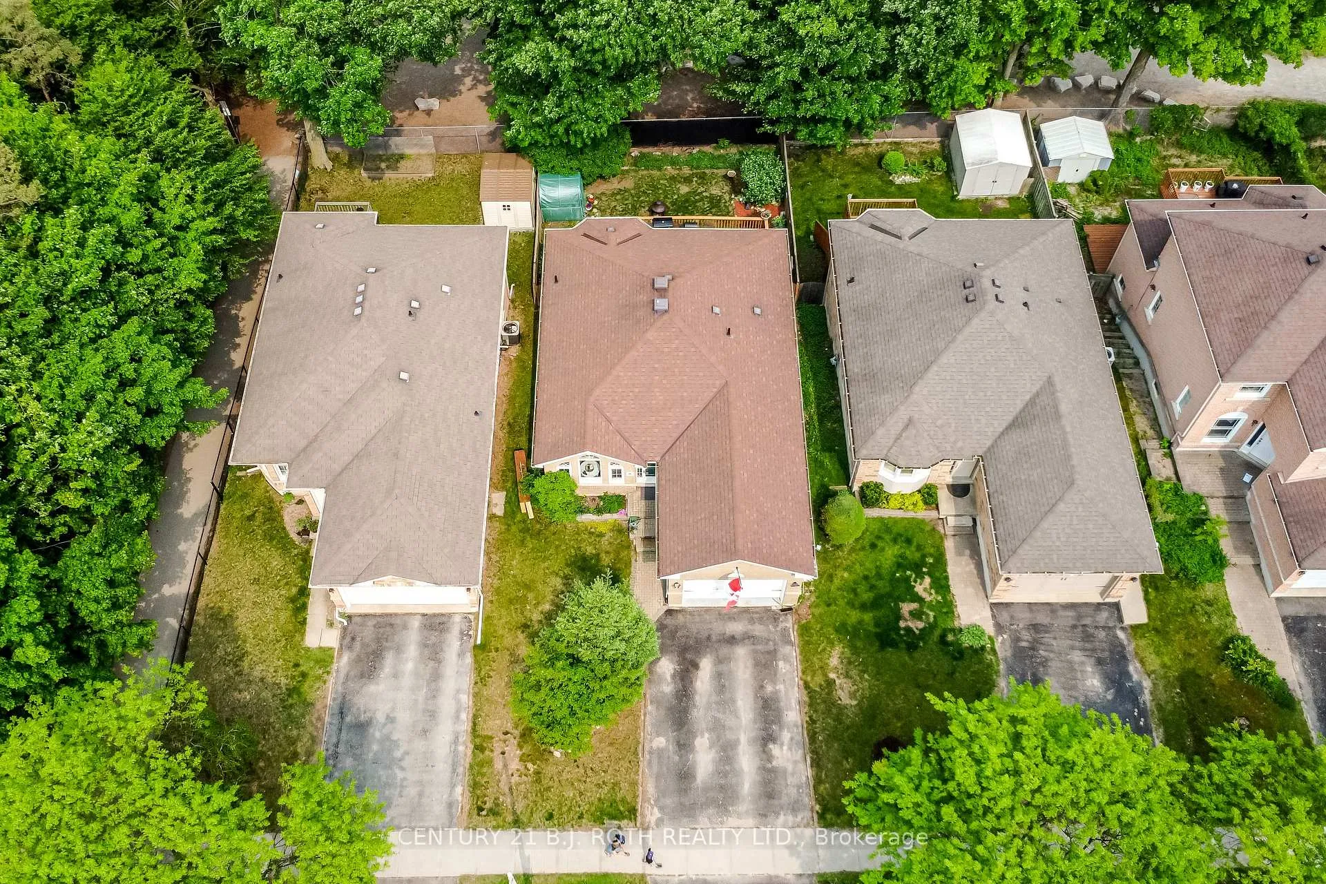 Photo 2 of 37 Nicholson Drive, Barrie, Ardagh — HOMEH