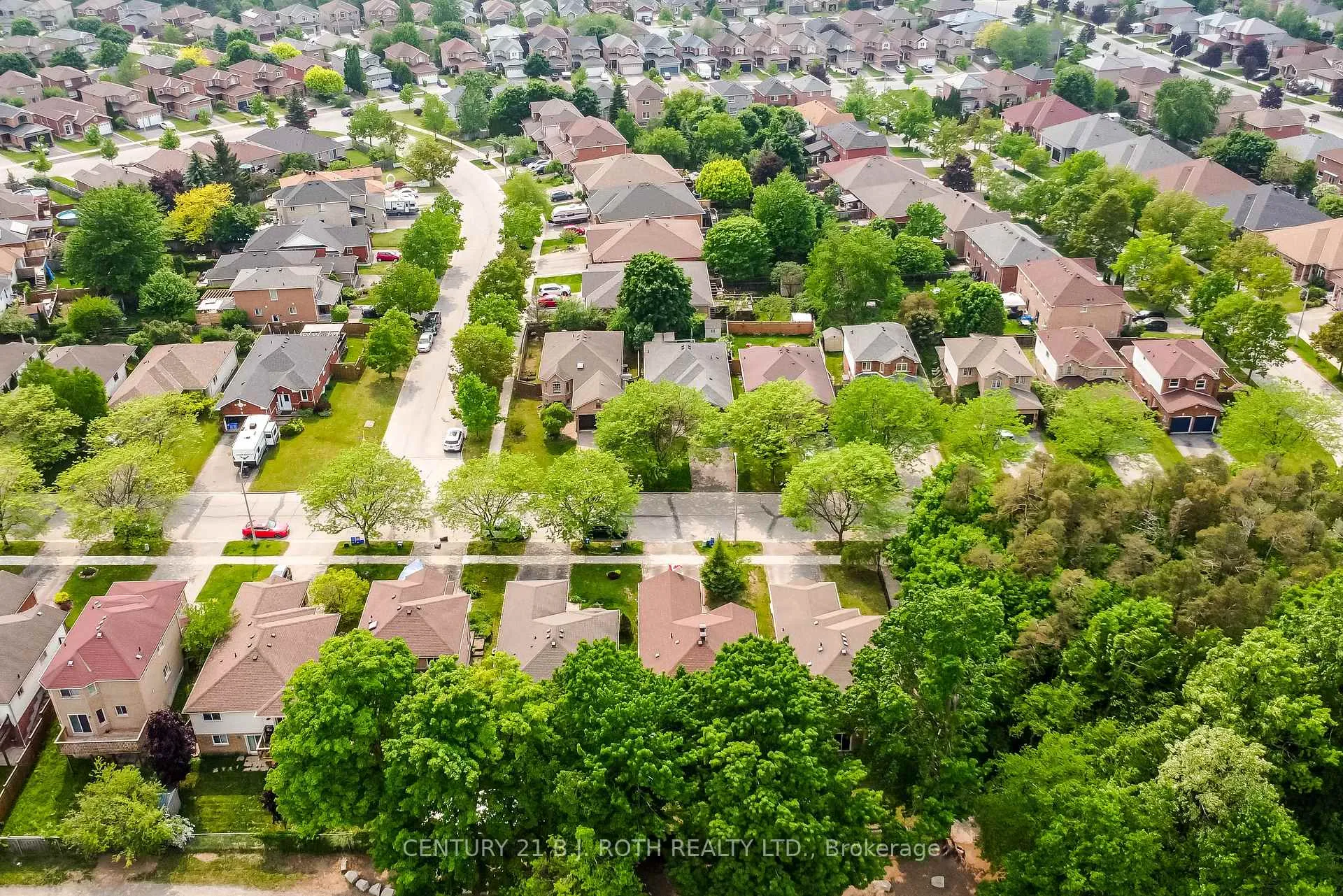 Photo 4 of 37 Nicholson Drive, Barrie, Ardagh — HOMEH