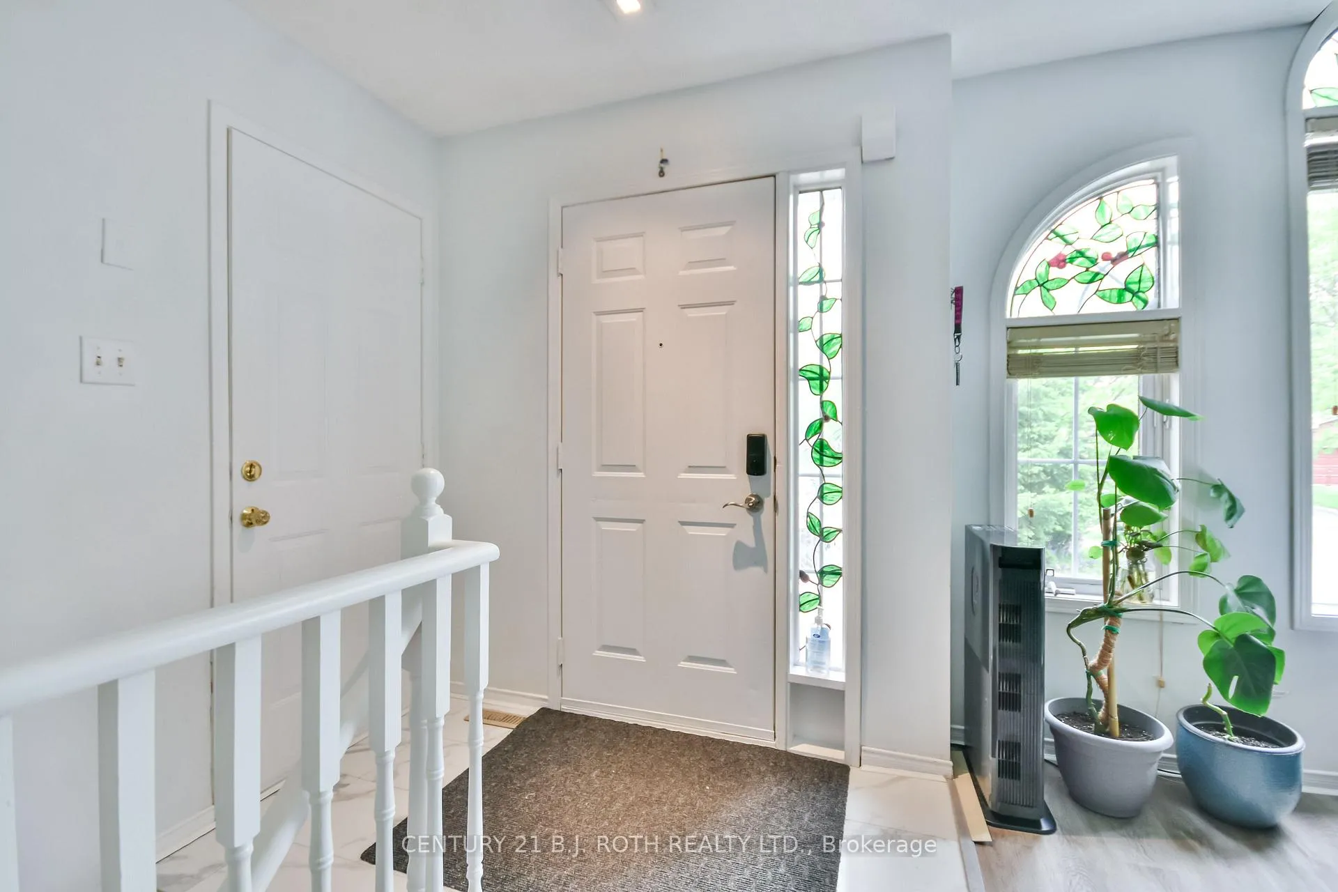 Photo 6 of 37 Nicholson Drive, Barrie, Ardagh — HOMEH