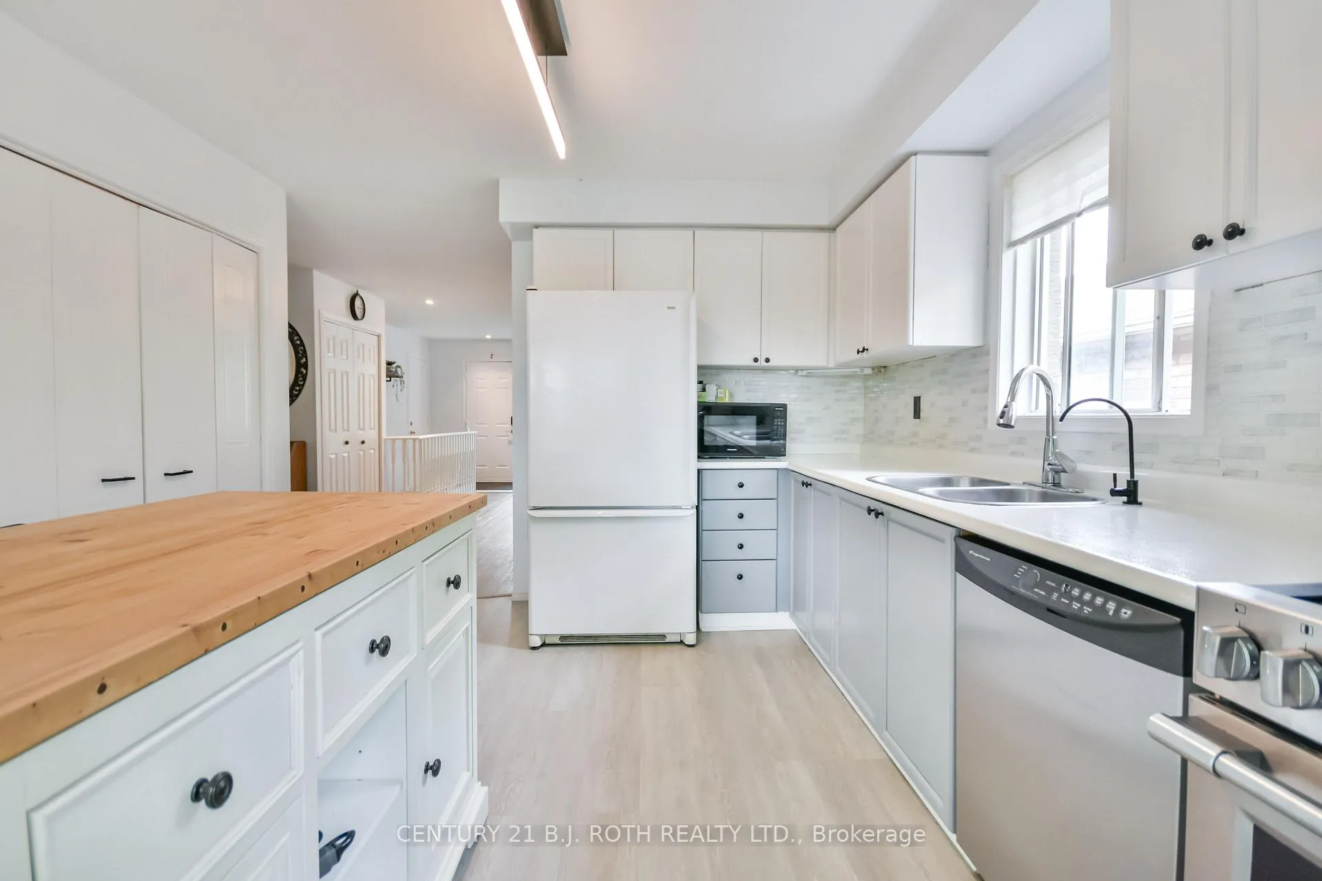 Photo 14 of 37 Nicholson Drive, Barrie, Ardagh — HOMEH